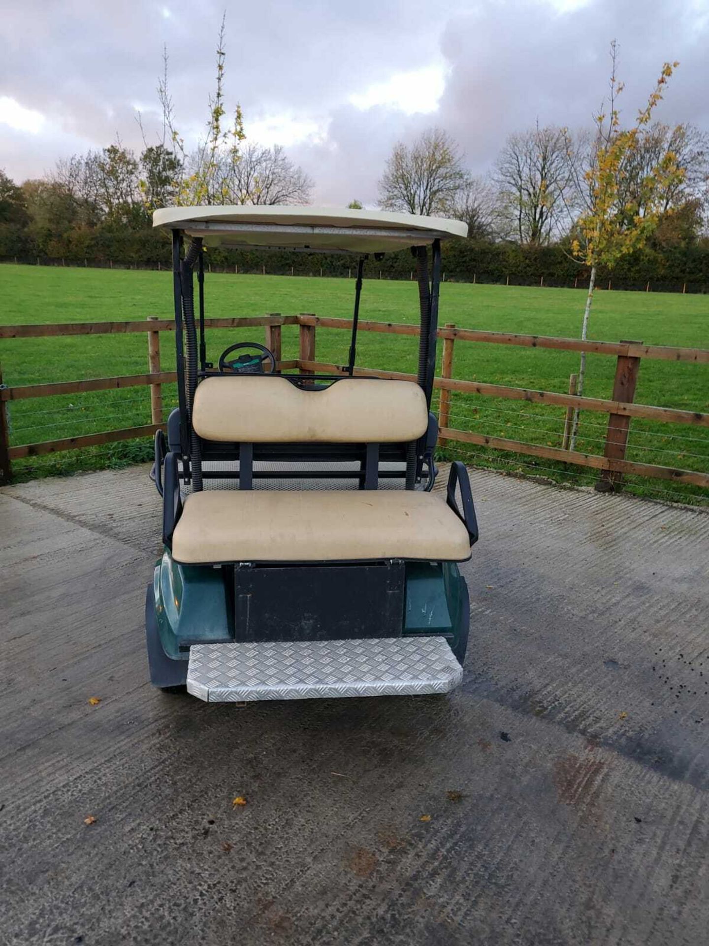 GOLF BUGGY CLUB CAR, 6-SEATER, ELECTRIC *PLUS VAT* - Image 2 of 5