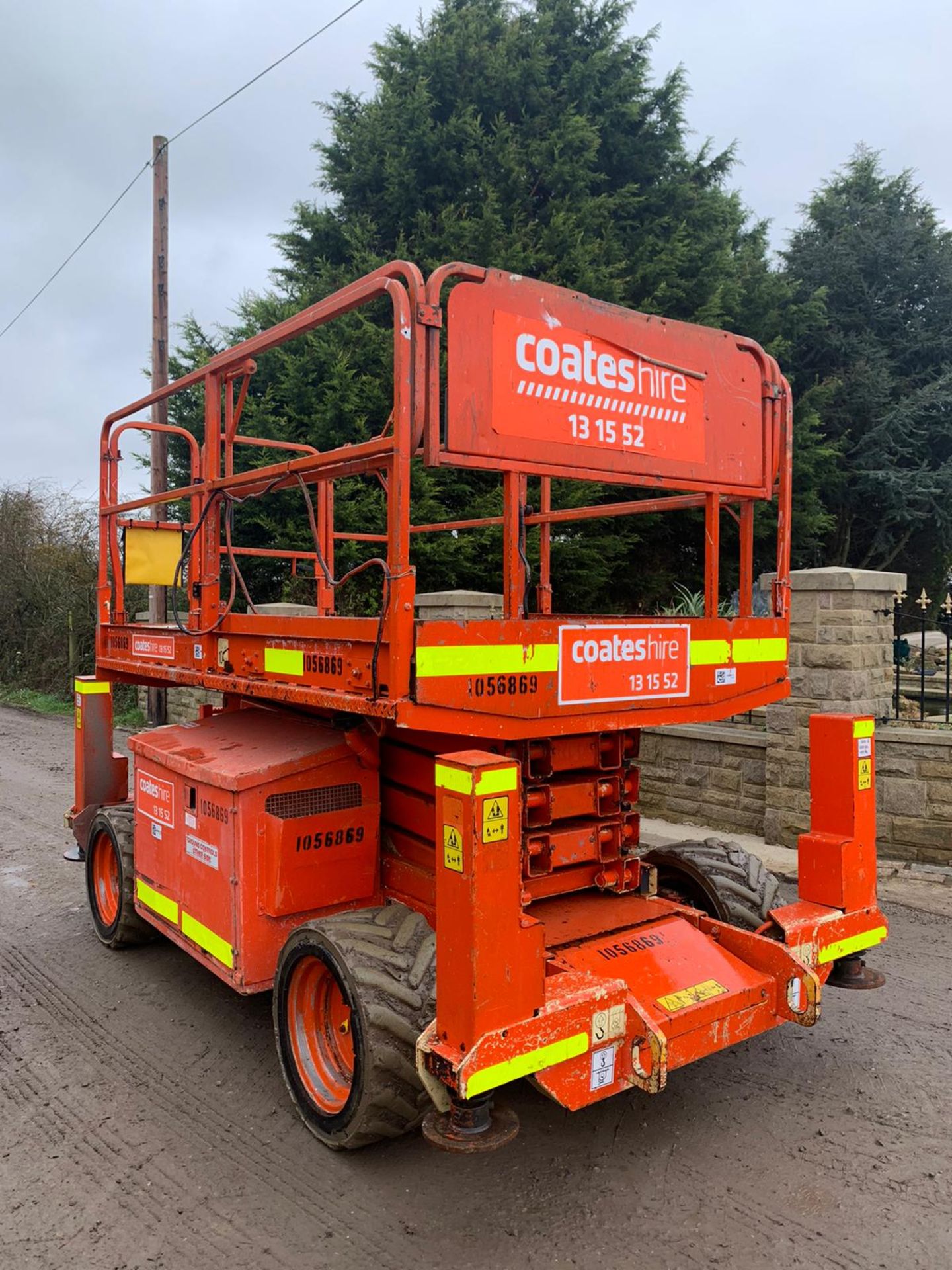 2010 JLG 260MRT SCISSOR LIFT, RUNS, DRIVES AND LIFTS, CLEAN MACHINE, 1460 HOURS *PLUS VAT* - Image 2 of 11