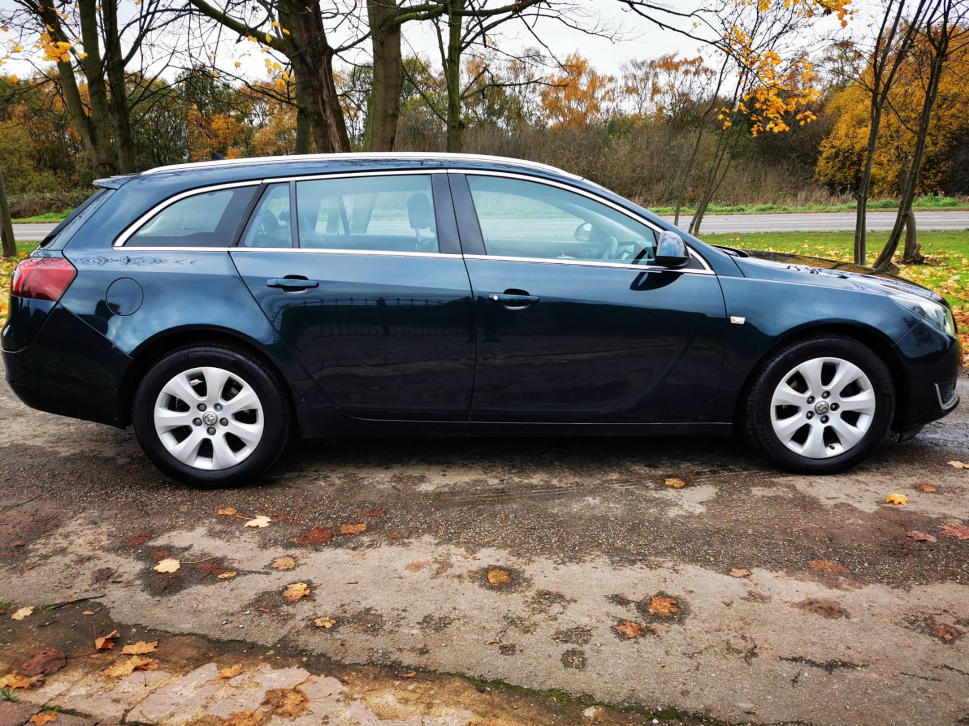 2017/17 REG VAUXHALL INSIGNIA TECHLINE CDTI ECO 1.6 DIESEL ESTATE, SHOWING 1 FORMER KEEPER *NO VAT* - Image 11 of 24