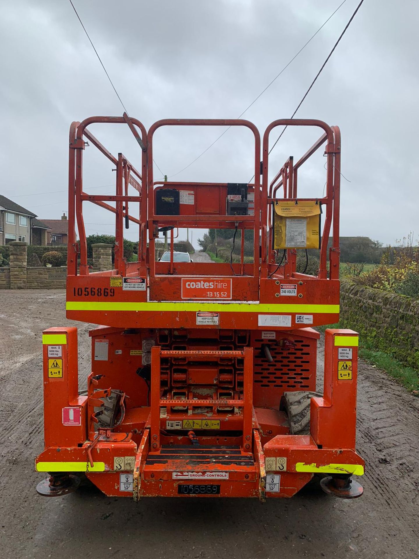 2010 JLG 260MRT SCISSOR LIFT, RUNS, DRIVES AND LIFTS, CLEAN MACHINE, 1460 HOURS *PLUS VAT* - Image 4 of 11