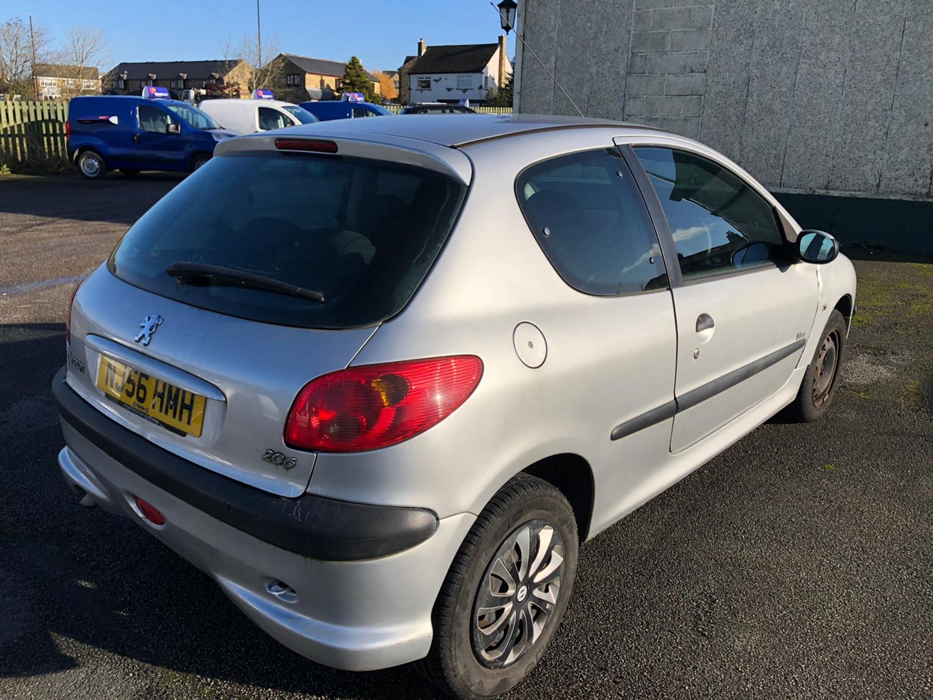 2006/56 REG PEUGEOT URBAN 206 1.4 PETROL SILVER 3 DOOR HATCHBACK, SHOWING 3 FORMER KEEPERS *NO VAT* - Image 3 of 8