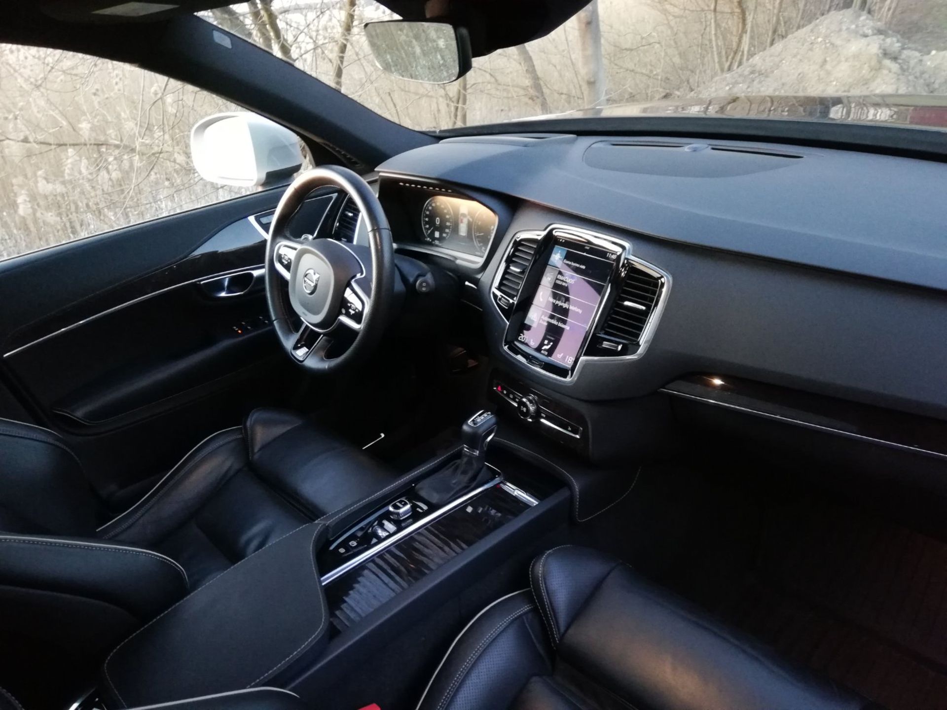 2017 VOLVO XC90 T6 AWD LHD 7 SEAT R-DESIGN 2.0L PETROL AUTOMATIC, 45,000 KM, DRIVES LIKE NEW 7 - Image 18 of 20