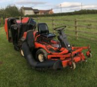 KUBOTA F1900 4WD OUT FRONT RIDE ON LAWN MOWER WITH COLLECTOR, RUNS, DRIVES AND CUTS *NO VAT*