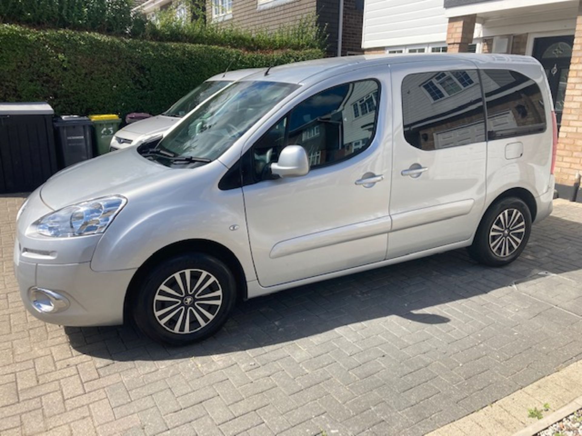 2014/14 REG PEUGEOT HORIZON S TEPEE 1.6 DIESEL SILVER 5 SPEED MANUAL, CONVERSION BY ALLIED MOBILITY - Image 3 of 8