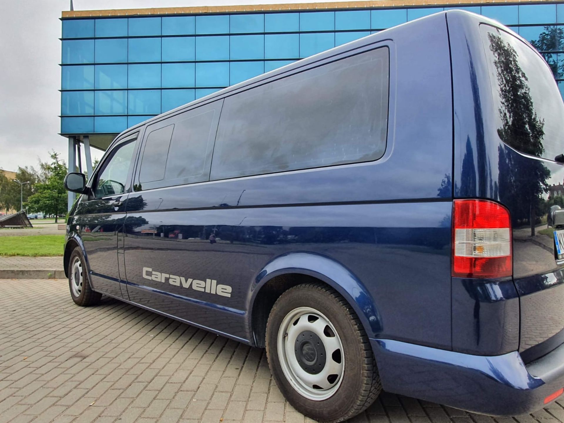 VOLKSWAGEN TRANSPORTER CARAVELLE 10 SEATER 1.9 TDI, REVERSING CAMERA, AIR CON, YEAR 2011 *NO VAT* - Image 7 of 24