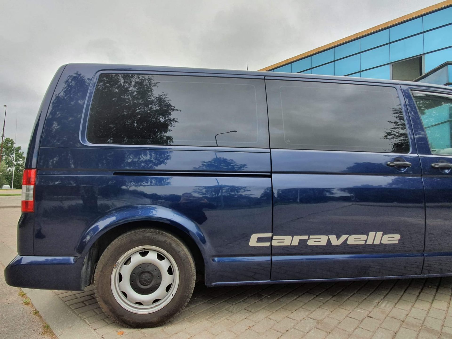 VOLKSWAGEN TRANSPORTER CARAVELLE 10 SEATER 1.9 TDI, REVERSING CAMERA, AIR CON, YEAR 2011 *NO VAT* - Image 11 of 24