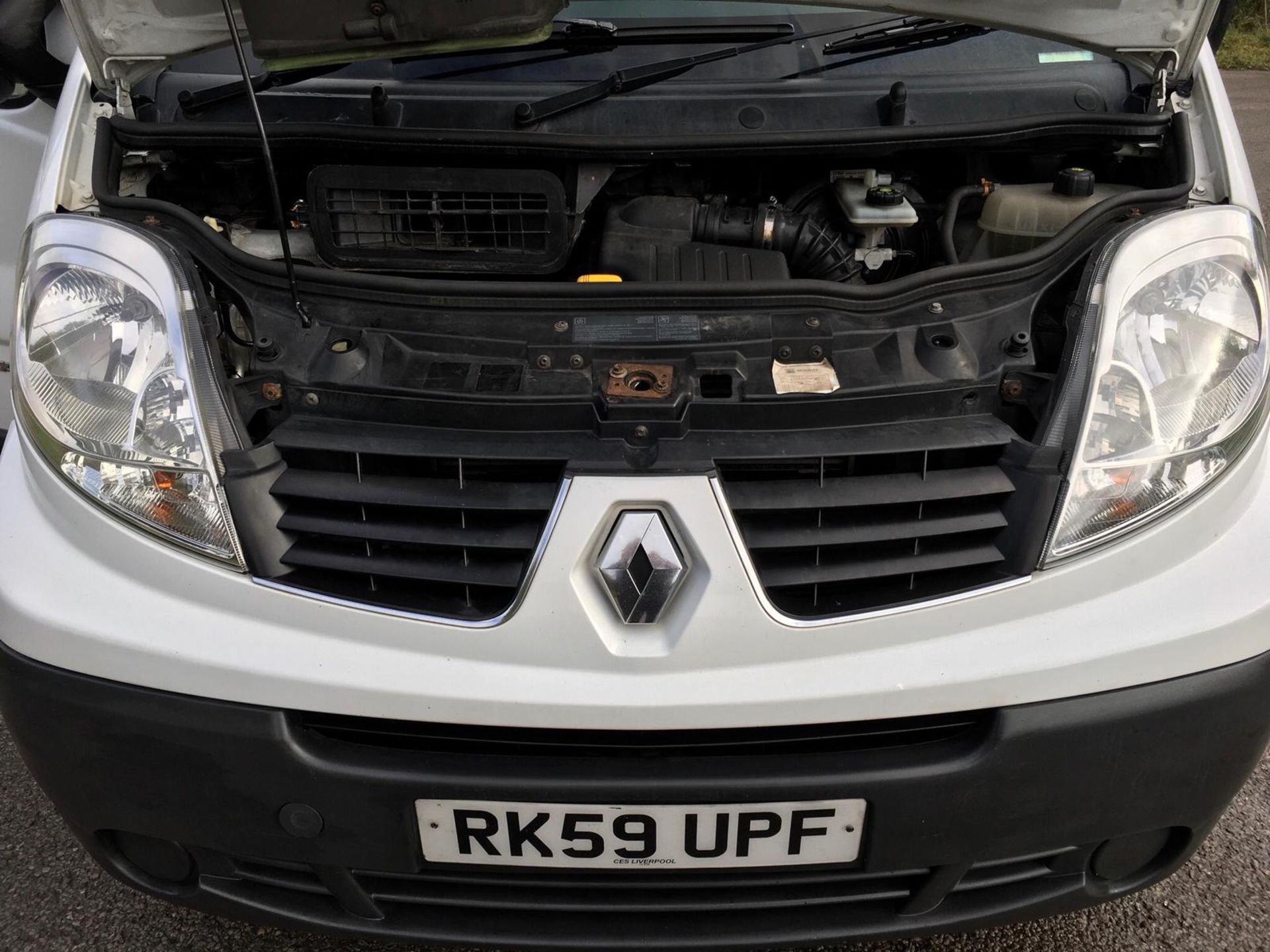 2009/59 REG RENAULT TRAFIC SL27+ DCI 115 2.0 DIESEL WHITE PANEL VAN, SHOWING 5 FORMER KEEPERS - Image 6 of 12