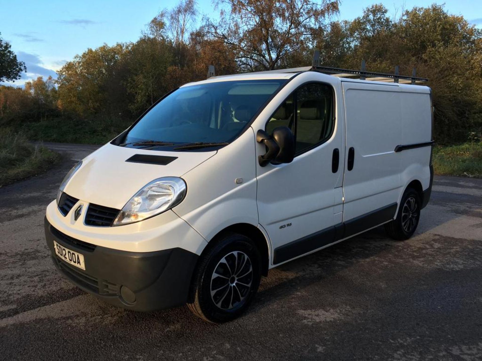 2012/12 REG RENAULT TRAFIC SL27 DCI 2.0 DIESEL WHITE PANEL VAN, SHOWING 0 FORMER KEEPERS *NO VAT* - Image 2 of 15