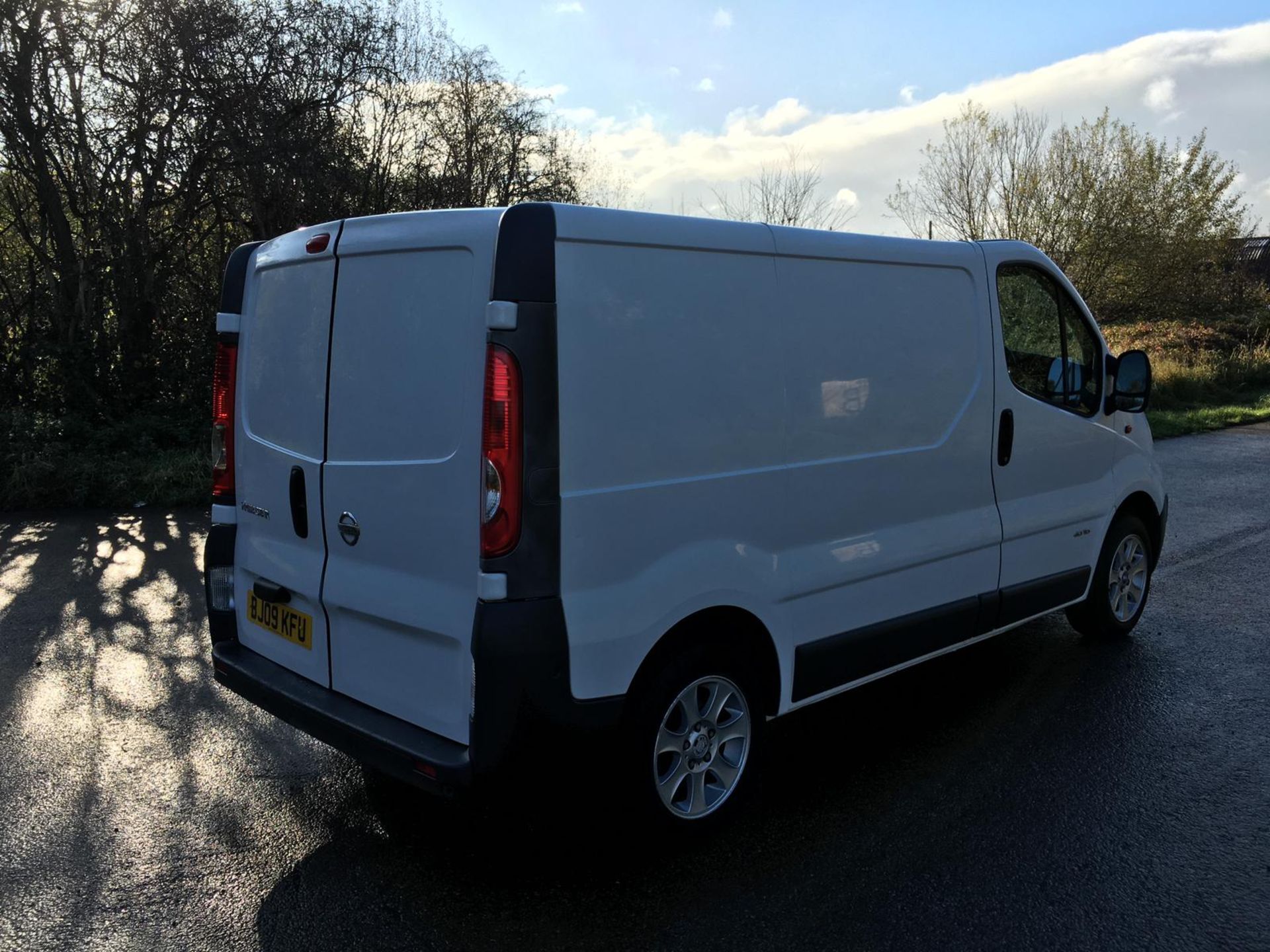 2009/09 REG NISSAN PRIMASTAR DCI 115 SE SWB 2.0 DIESEL WHITE PANEL VAN, SHOWING 0 FORMER KEEPERS - Image 4 of 13