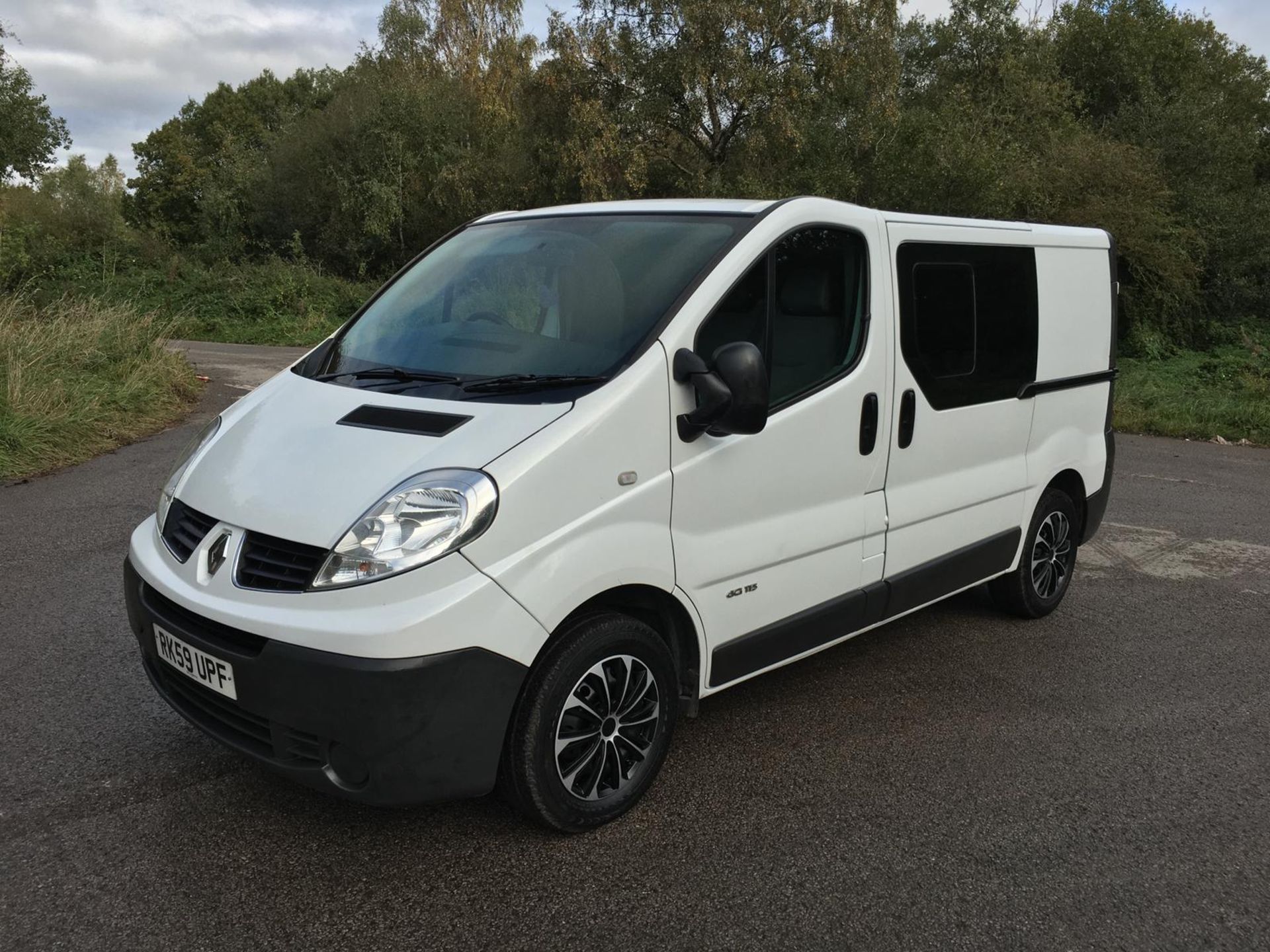 2009/59 REG RENAULT TRAFIC SL27+ DCI 115 2.0 DIESEL WHITE PANEL VAN, SHOWING 5 FORMER KEEPERS - Image 2 of 12