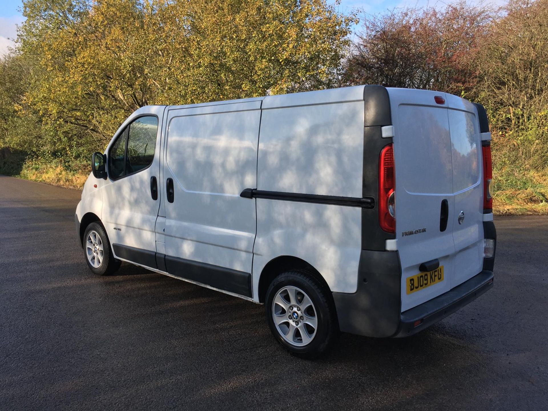 2009/09 REG NISSAN PRIMASTAR DCI 115 SE SWB 2.0 DIESEL WHITE PANEL VAN, SHOWING 0 FORMER KEEPERS - Image 3 of 13