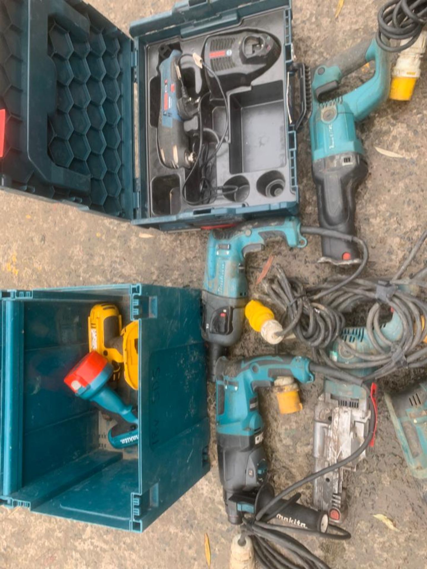 JOB LOT MAKITA DIRECT GAP EX HIRE UNTESTED, DELIVERY £40 ANYWHERE UK *PLUS VAT* - Image 2 of 2