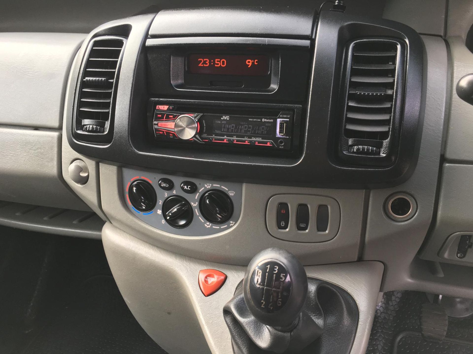 2009/59 REG RENAULT TRAFIC SL27+ DCI 115 2.0 DIESEL WHITE PANEL VAN, SHOWING 5 FORMER KEEPERS - Image 10 of 12