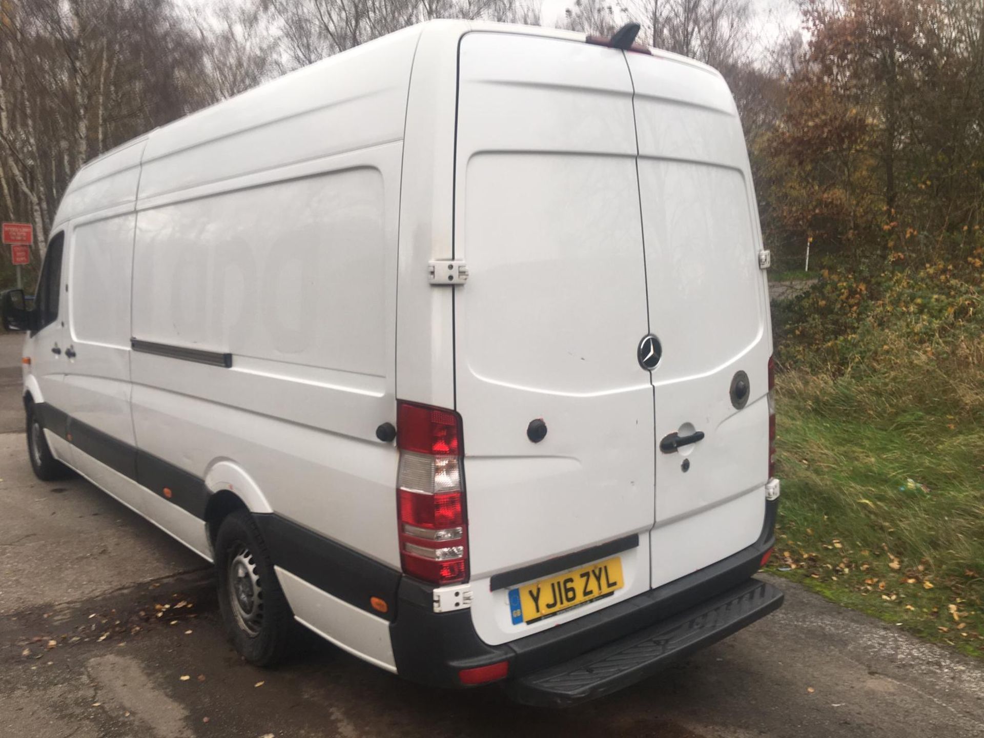 2016/16 REG MERCEDES-BENZ SPRINTER 310 CDI 2.2 DIESEL WHITE PANEL VAN, SHOWING 0 FORMER KEEPERS - Image 7 of 25