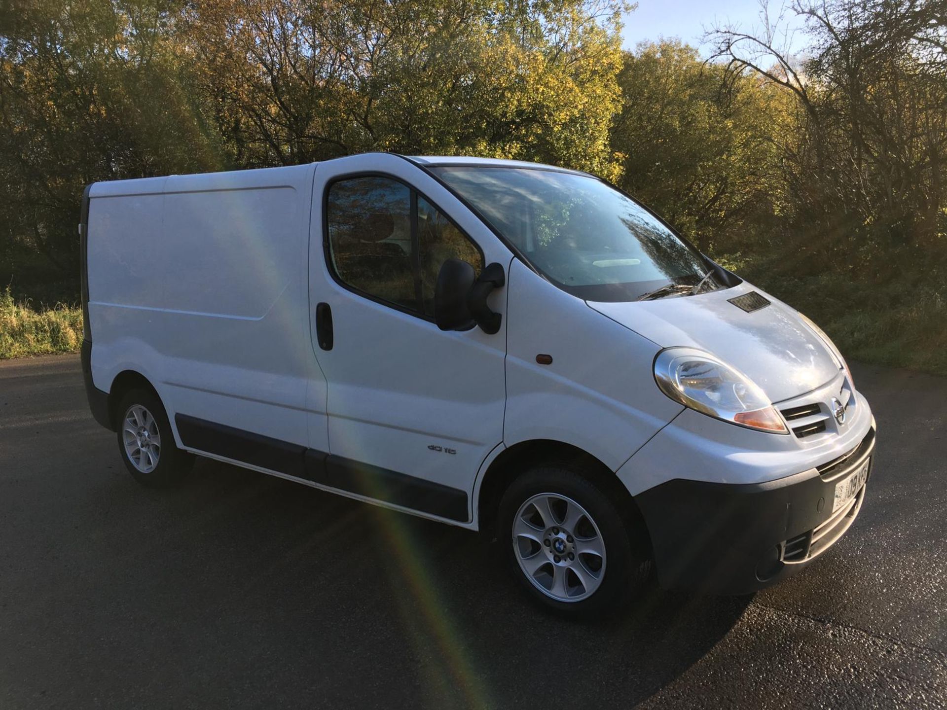 2009/09 REG NISSAN PRIMASTAR DCI 115 SE SWB 2.0 DIESEL WHITE PANEL VAN, SHOWING 0 FORMER KEEPERS