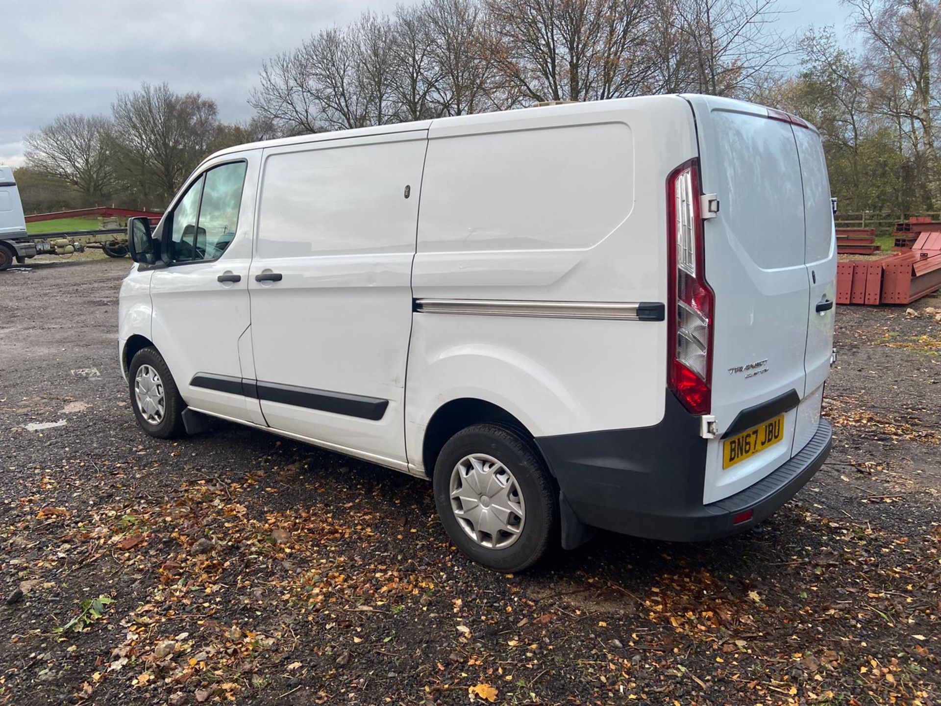 2017/67 REG FORD TRANSIT CUTSOM 290 2.0 DIESEL WHITE PANEL VAN, SHOWING 0 FORMER KEEPERS *PLUS VAT* - Image 5 of 9