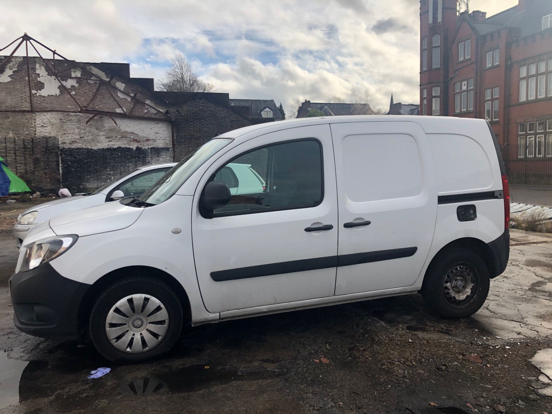 2014/63 REG MERCEDES-BENZ CITAN 109 CDI 1.5 DIESEL WHITE PANEL VAN, SHOWING 1 FORMER KEEPER - Image 8 of 13