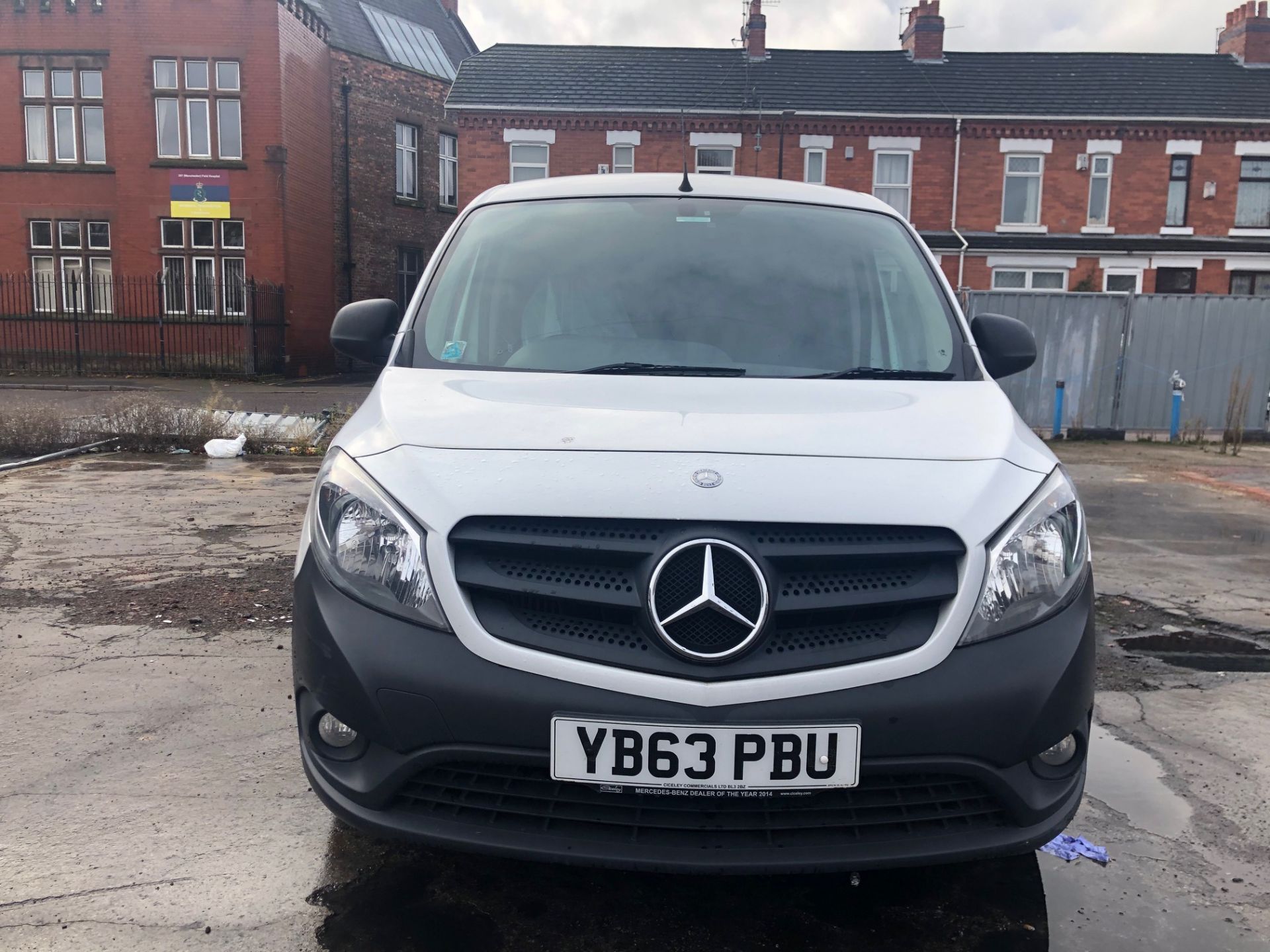 2014/63 REG MERCEDES-BENZ CITAN 109 CDI 1.5 DIESEL WHITE PANEL VAN, SHOWING 1 FORMER KEEPER - Image 2 of 13