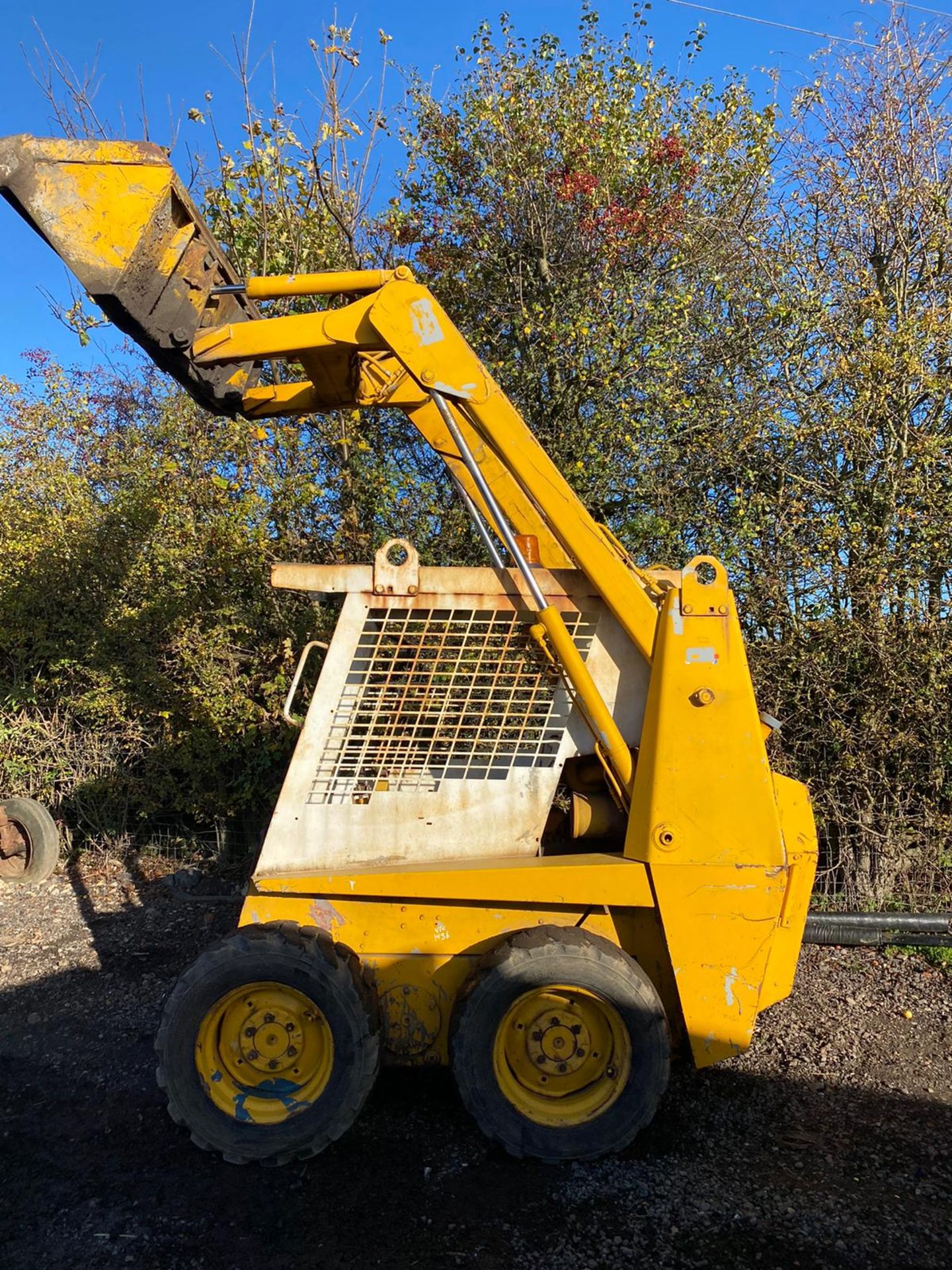 CASE 1840 SKID STEER LOADER, STARTS FIRST TURN OF THE KEY, RUNS, DRIVES AND LIFTS *PLUS VAT* - Image 9 of 9