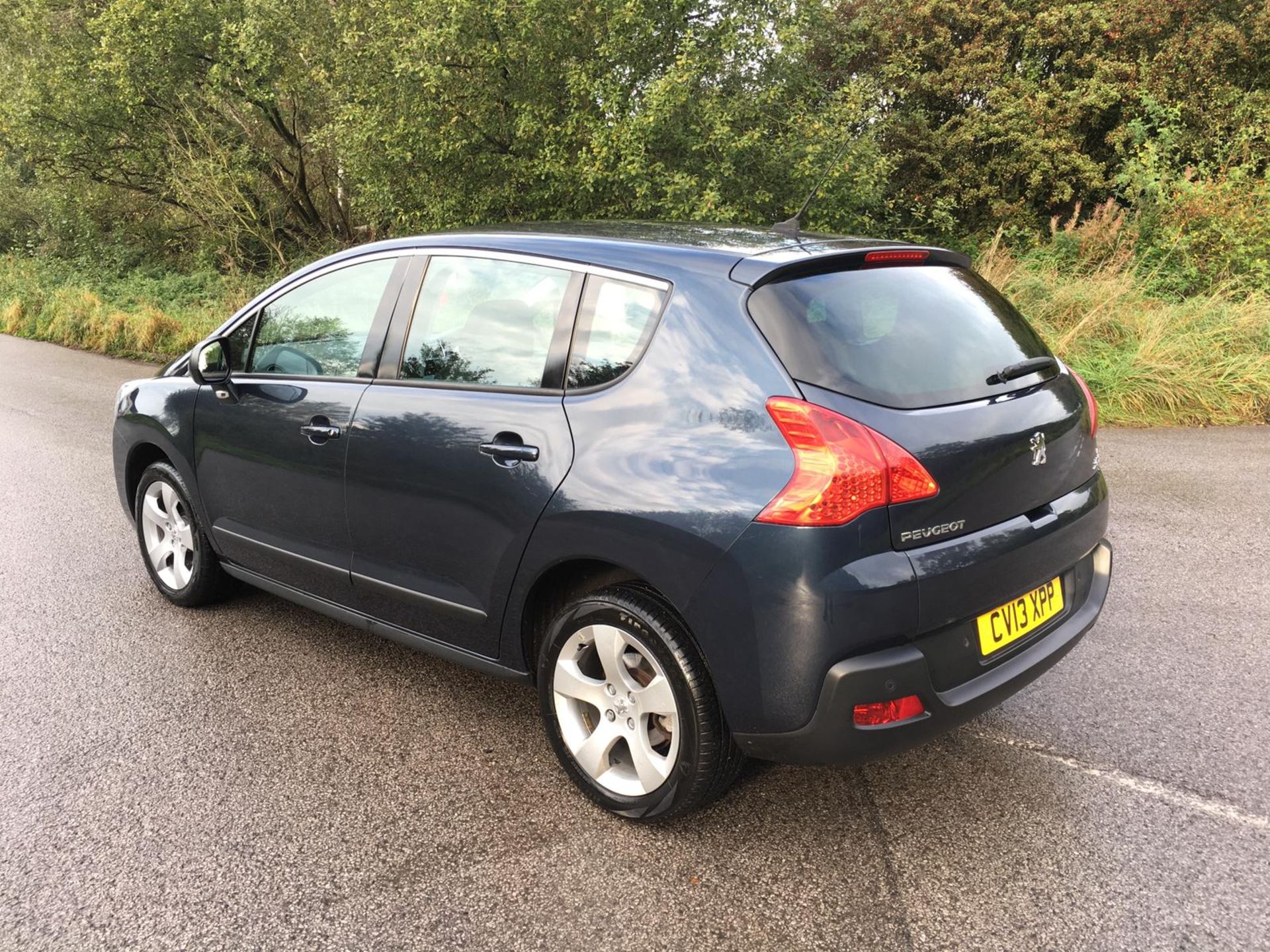 2013/13 REG PEUGEOT 3008 ACTIVE E-HDI S-A 1.6 DIESEL BLUE 5 DOOR, SHOWING 3 FORMER KEEPERS *NO VAT* - Image 3 of 13