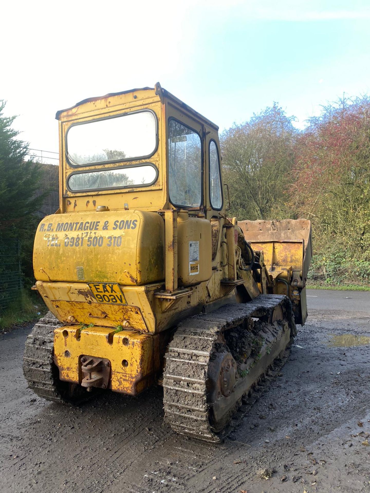 CATERPILLAR 951 TRACKED DOZER, RUNS AND WORKS, 4 IN 1 BUCKET *PLUS VAT* - Image 6 of 6