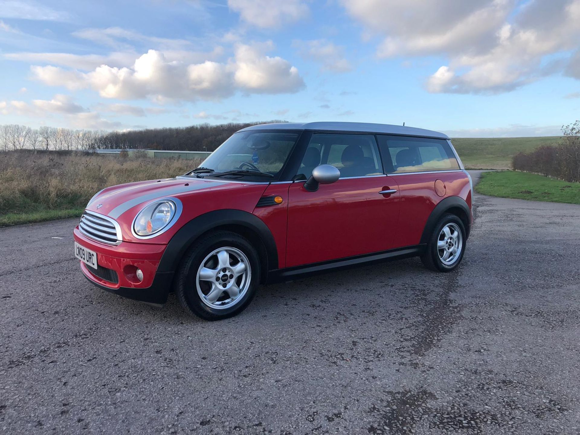 2009/09 REG MINI COOPER CLUBMAN 1.6 PETROL RED 3 DOOR, SHOWING 3 FORMER KEEPERS *NO VAT* - Image 3 of 13