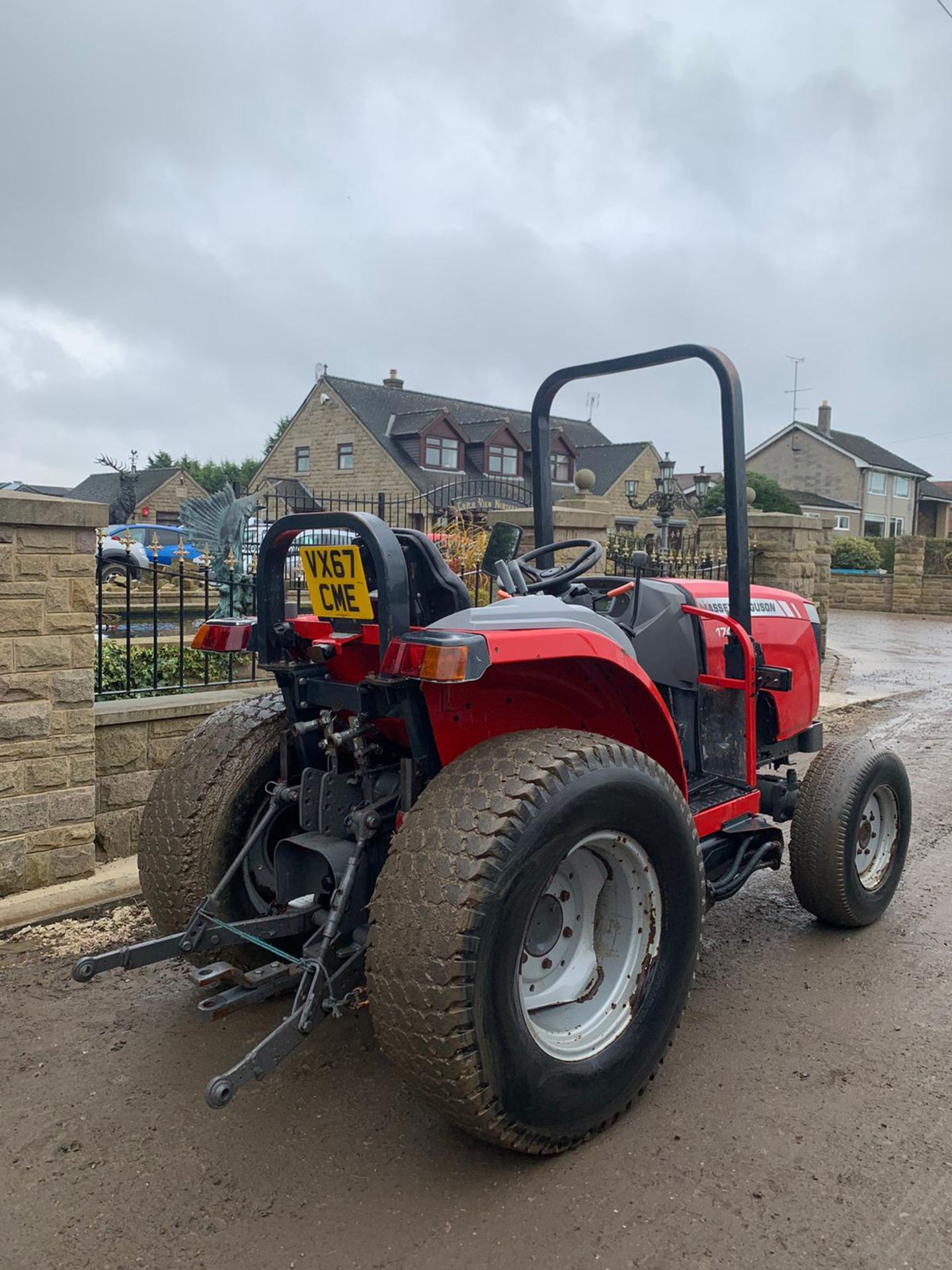 2017/18 MASSEY FERGUSON 1740 COMPACT TRACTOR, RUNS AND DRIVES, ROAD REGISTERED *PLUS VAT* - Image 2 of 4