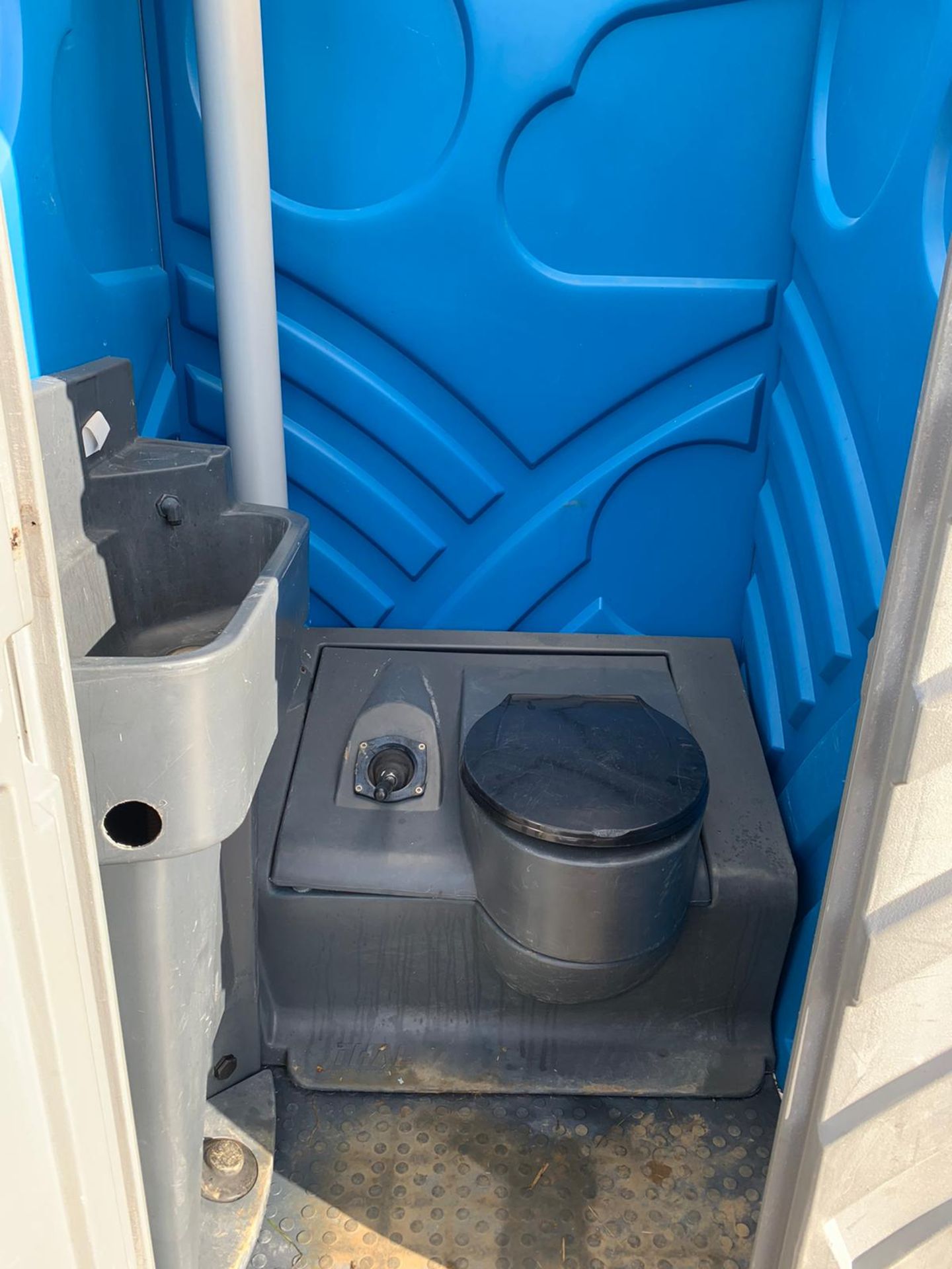 PORTALOO TOILET BLOCK *PLUS VAT* - Image 5 of 5