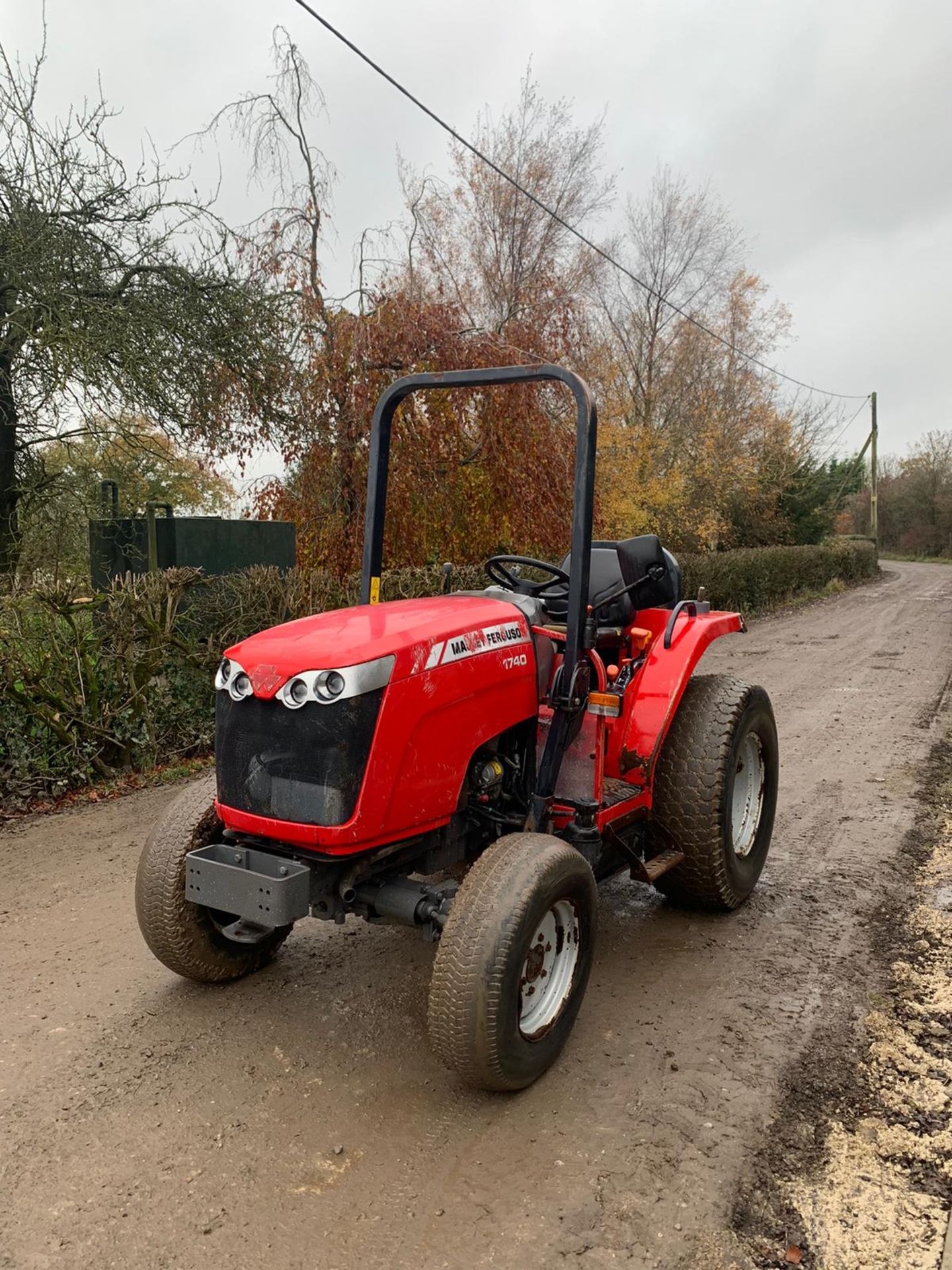 2017/18 MASSEY FERGUSON 1740 COMPACT TRACTOR, RUNS AND DRIVES, ROAD REGISTERED *PLUS VAT* - Image 3 of 4