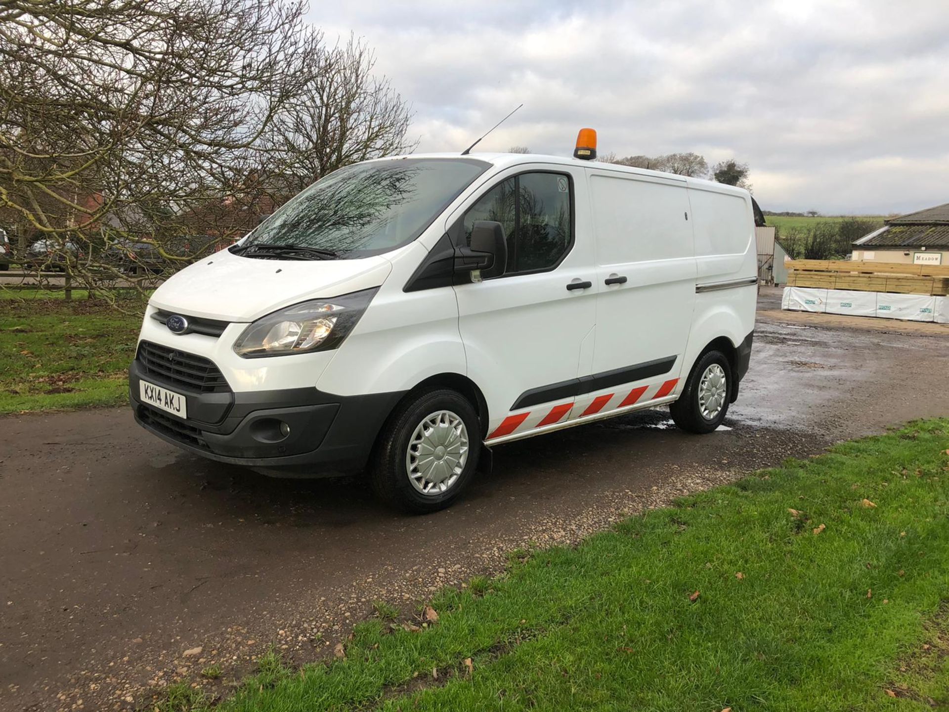 2014/14 REG FORD TRANSIT CUSTOM 290 ECO-TECH 2.2 DIESEL PANEL VAN, SHOWING 1 FORMER KEEPER *PLUS VAT - Image 3 of 15