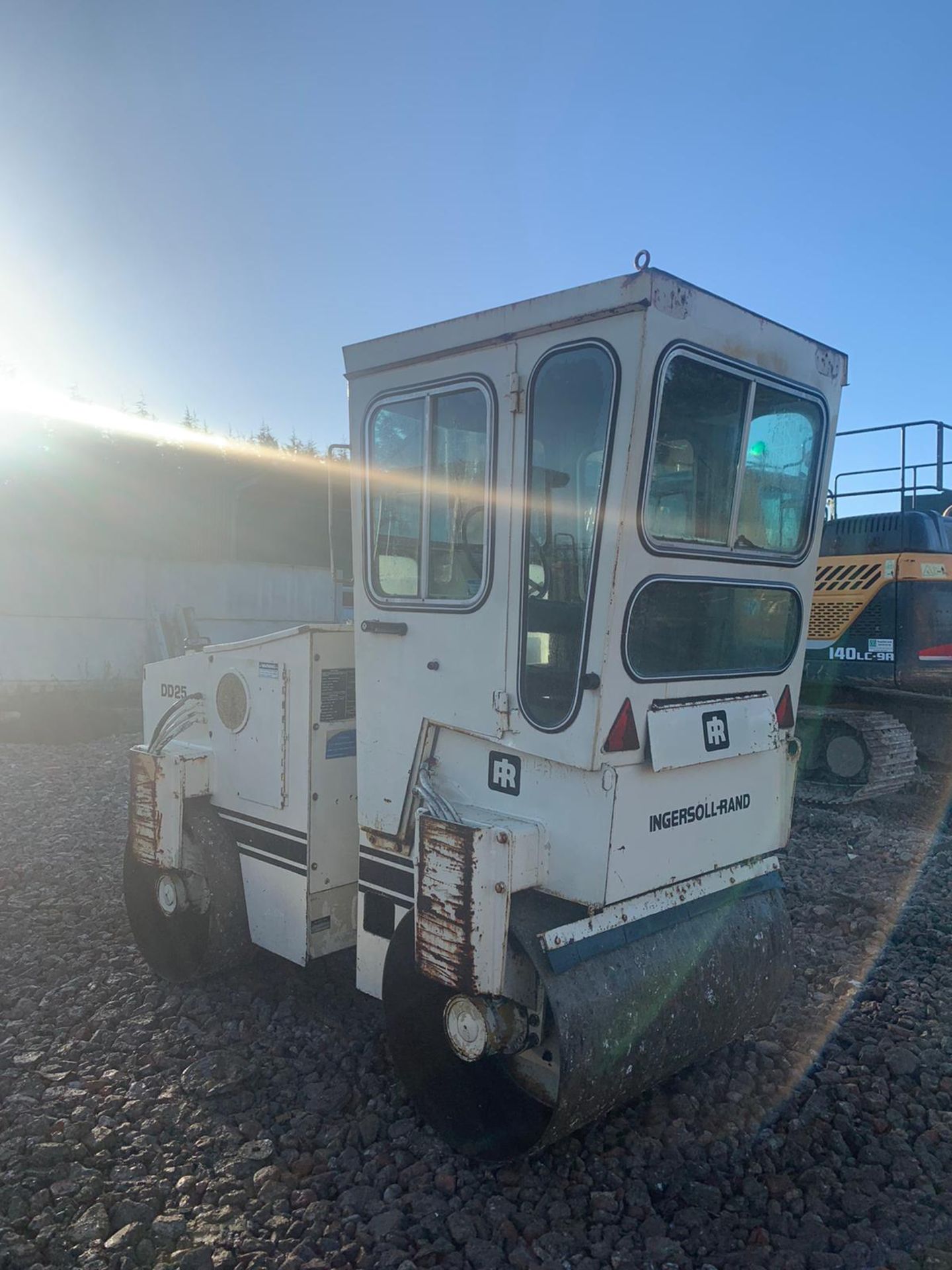 INGERSOLL RAND DD25 ROLLER, TWIN DRUM ROLLER, 1250MM DRUMS, CLEAN MACHINE, FULLY GLASS CAB *PLUS VAT - Image 5 of 5