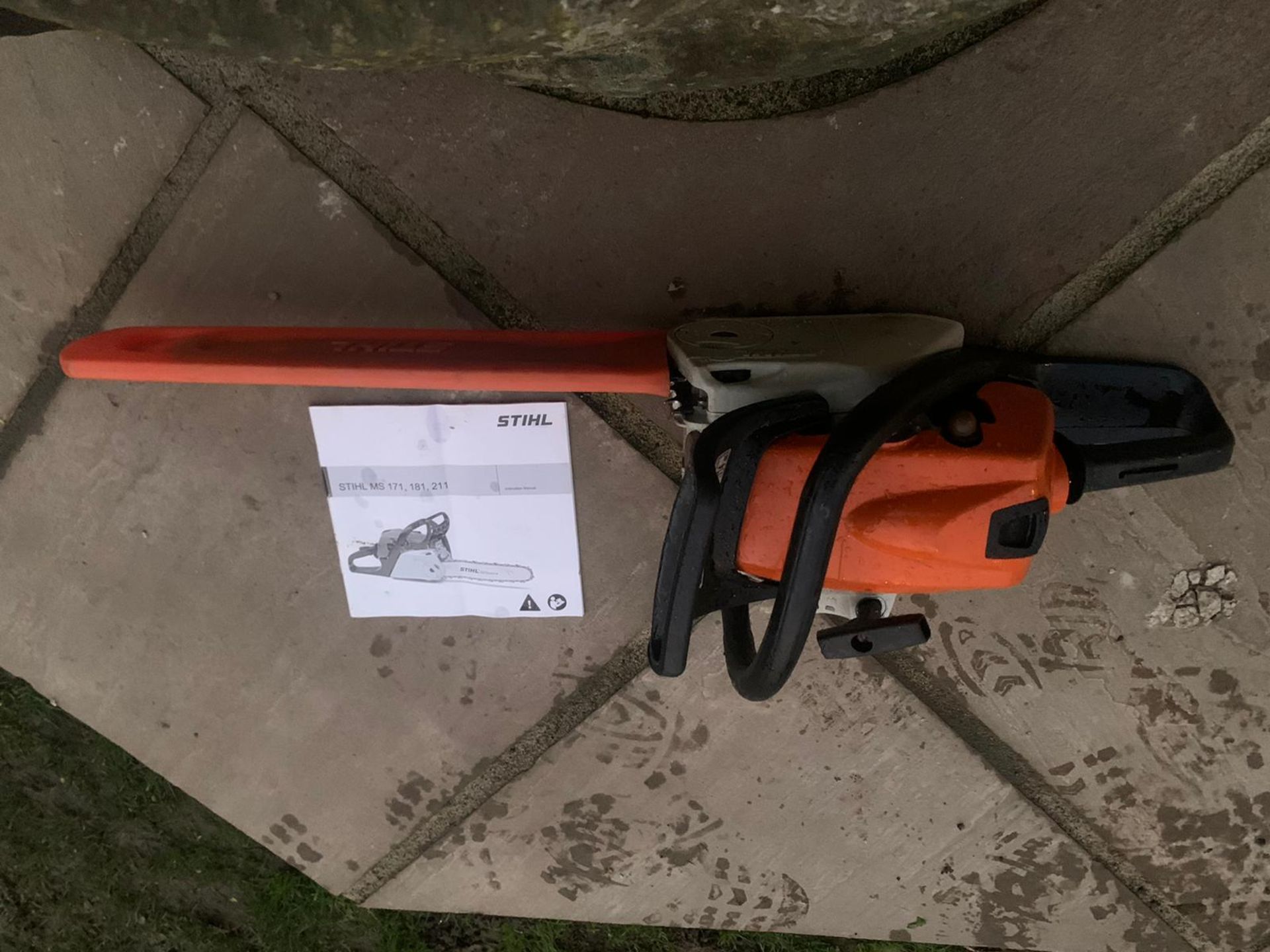 STIHL MS181C CHAINSAW, RUNS AND WORKS, CLEAN MACHINE, C/W CHAIN COVER, MANUAL *NO VAT* - Image 2 of 4