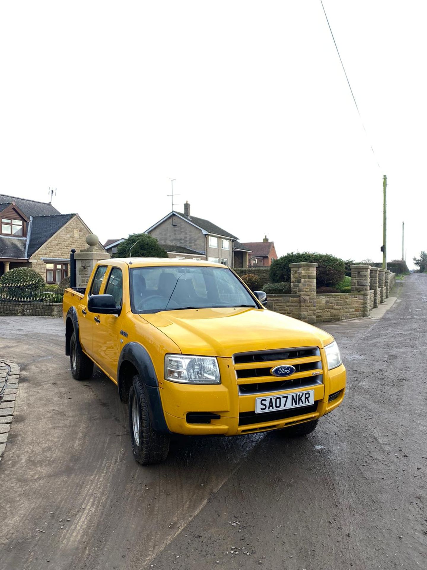 2007/07 REG FORD RANGER D/C 4WD 2.5 DIESEL YELLOW PICK-UP, SHOWING 5 FORMER KEEPERS *NO VAT* - Image 4 of 7