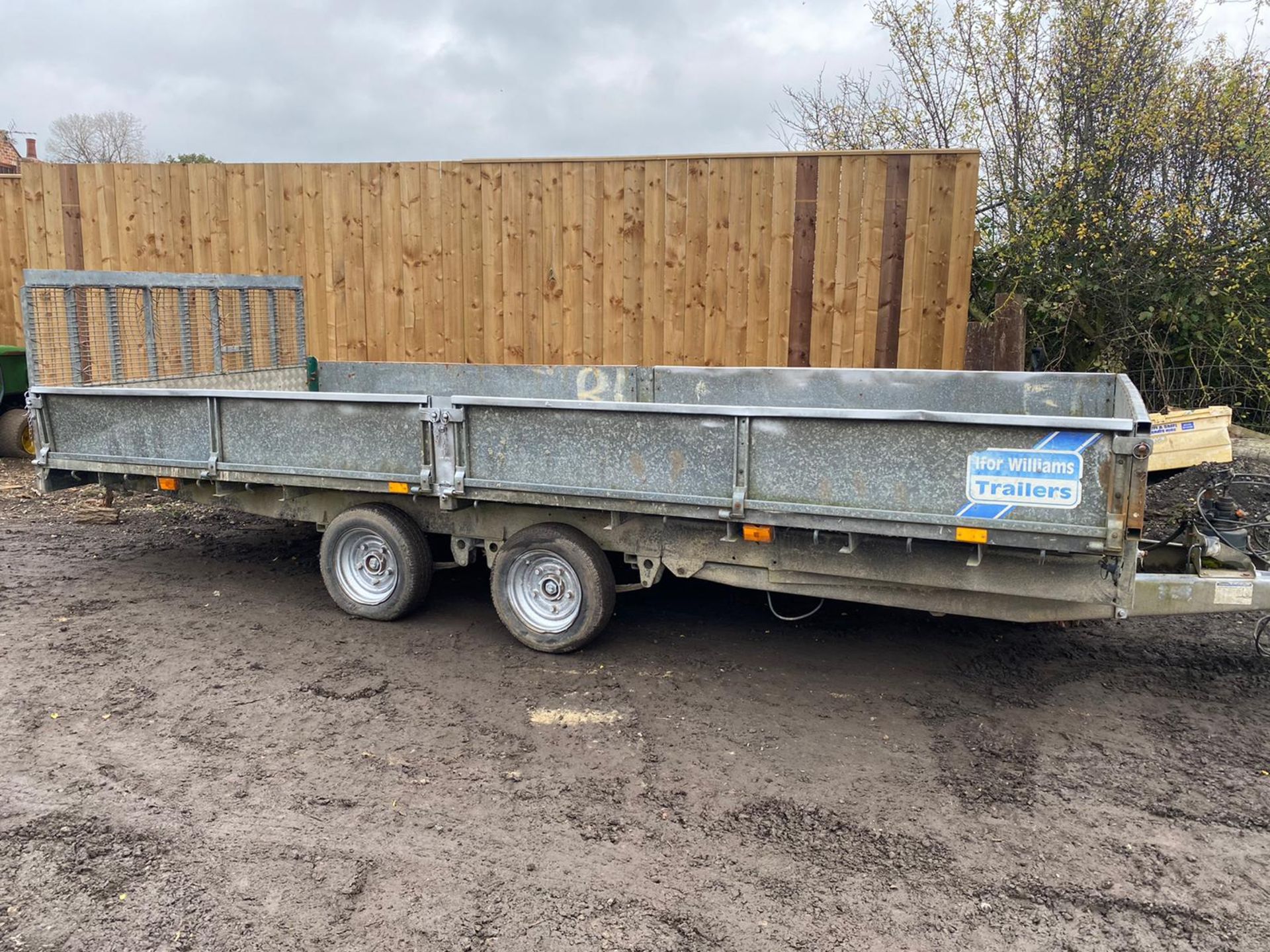 IFOR WILLIAMS HYDRAULIC TILT BED TRAILER, REAR DROP DOWN RAMP AND DROP SIDES, 16FT X 6FT 6" - Image 4 of 4