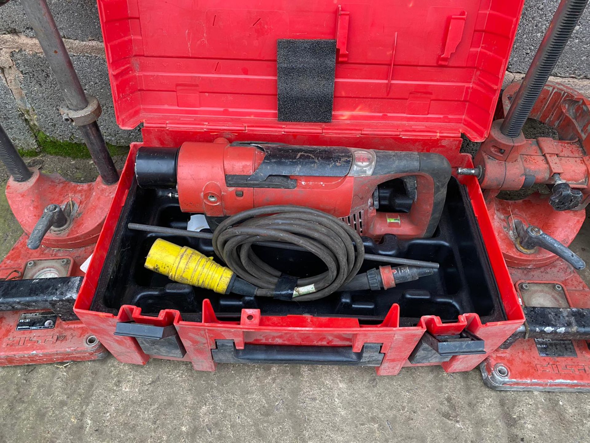 5 X HILTI 110V CORE DRILLS AND STANDS, ALL DIRECT FROM LOCAL CONTRACTING COMPANY *PLUS VAT* - Image 7 of 8