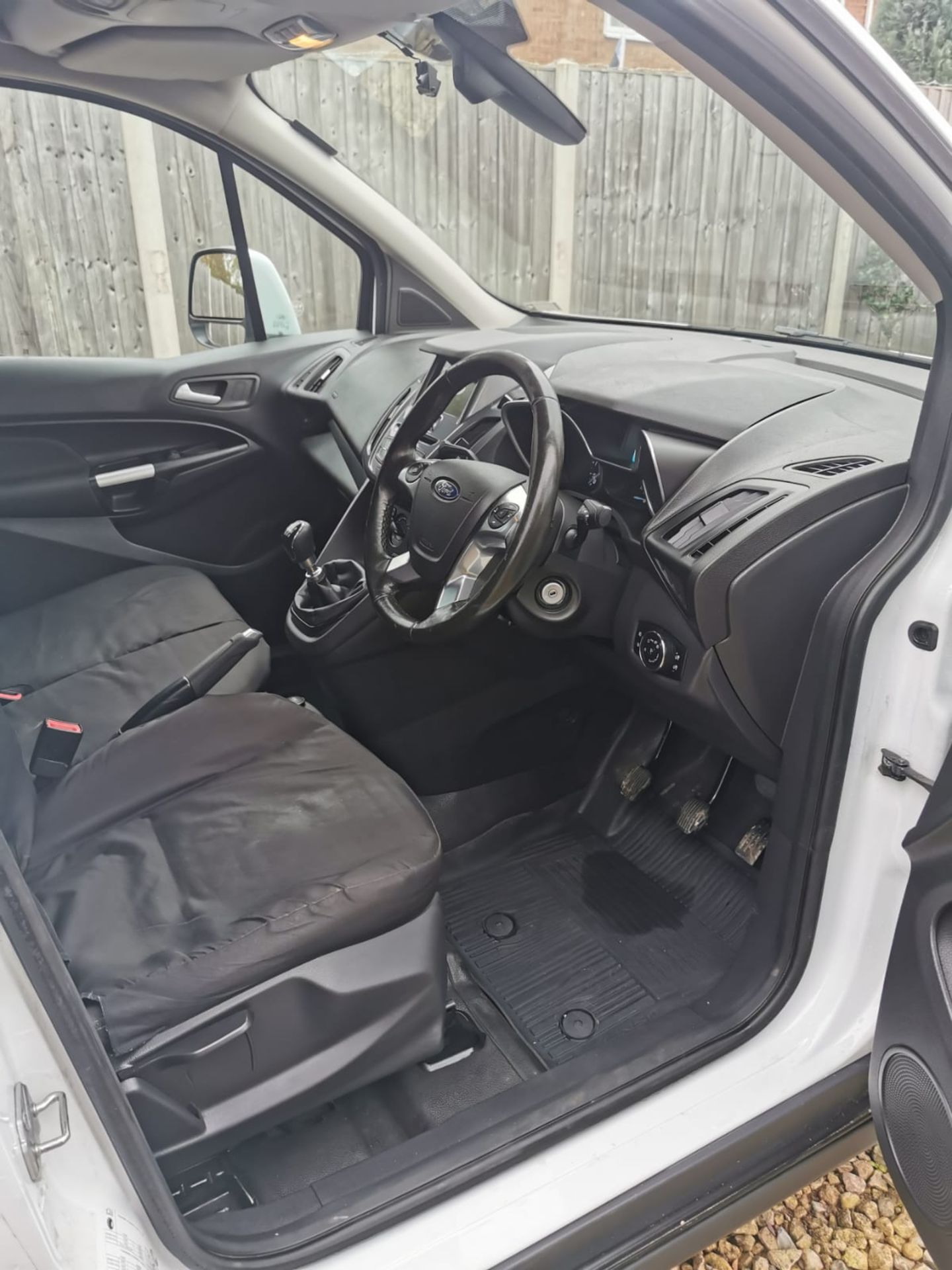 2017/67 REG FORD TRANSIT CONNECT 240 LIMITED 1.5 DIESEL WHITE PANEL VAN, SHOWING 1 KEEPER - NO VAT - Image 9 of 12