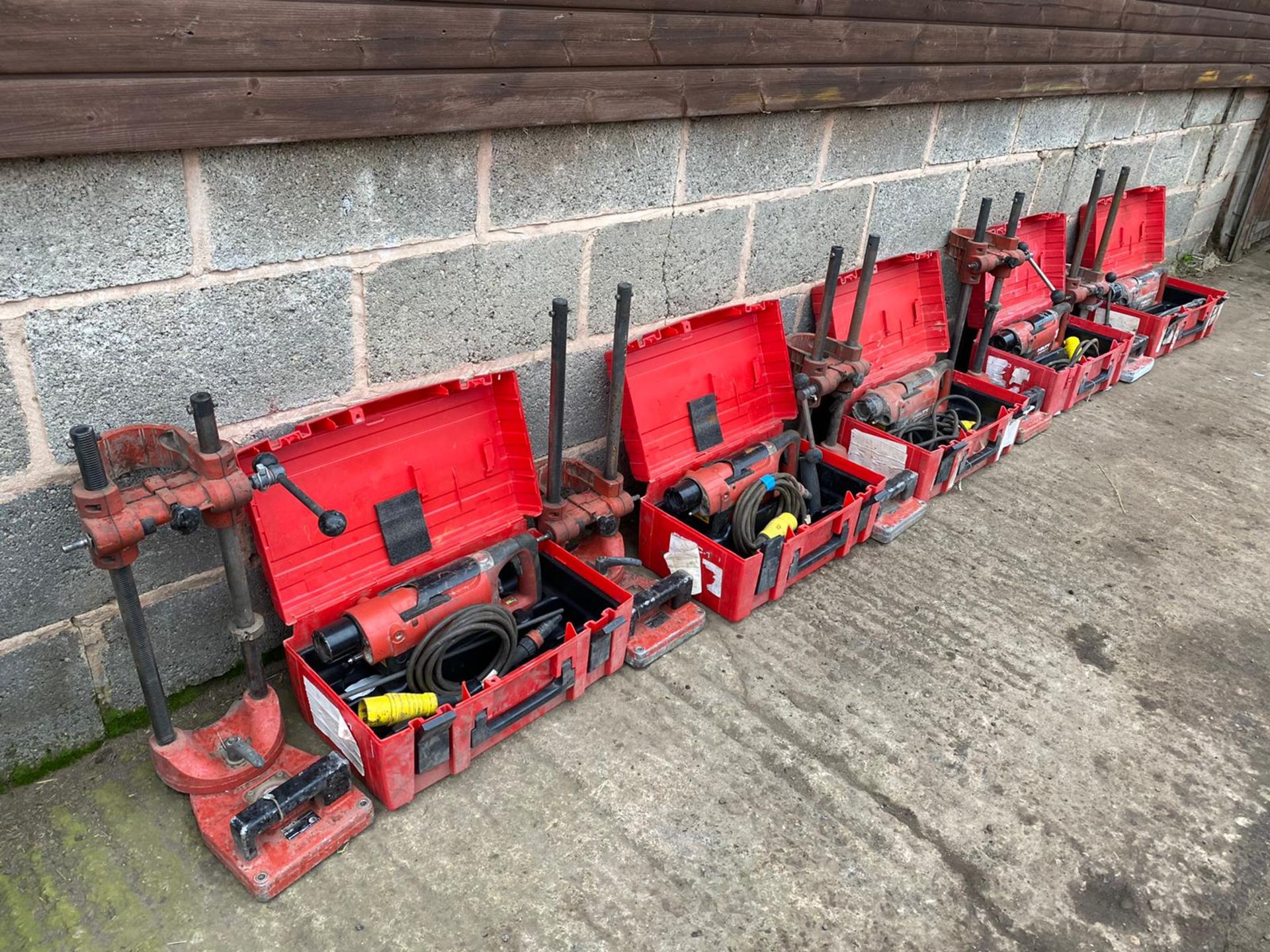 5 X HILTI 110V CORE DRILLS AND STANDS, ALL DIRECT FROM LOCAL CONTRACTING COMPANY *PLUS VAT* - Image 3 of 8