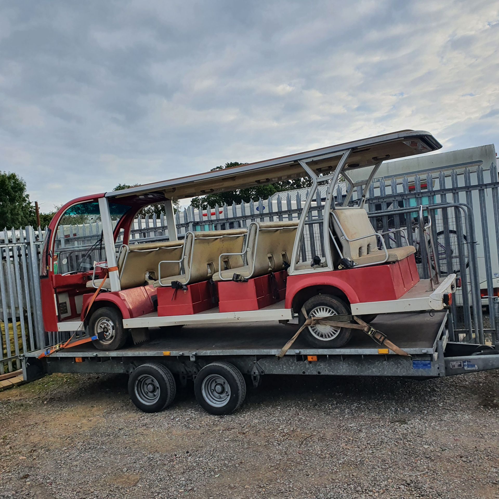 IFOR WILLIAMS TWIN AXLE TOWABLE TRAILER 3.5 TON 16 FOOT TRAILER WITH HEAVY DUTY STOW AWAY RAMPS - Image 2 of 4