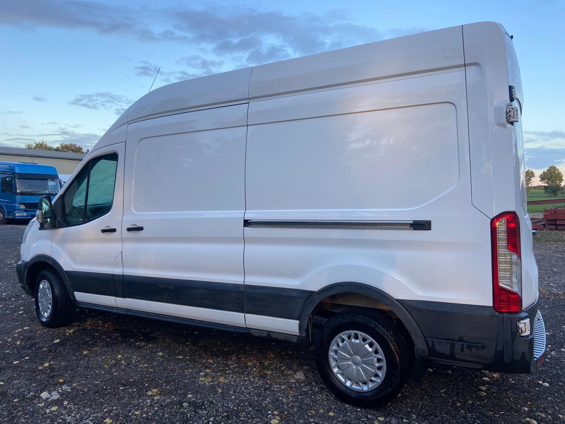 2014/64 REG FORD TRANSIT 350 TREND 2.2 DIESEL WHITE PANEL VAN, SHOWING 0 FORMER KEEPERS *PLUS VAT* - Image 4 of 12