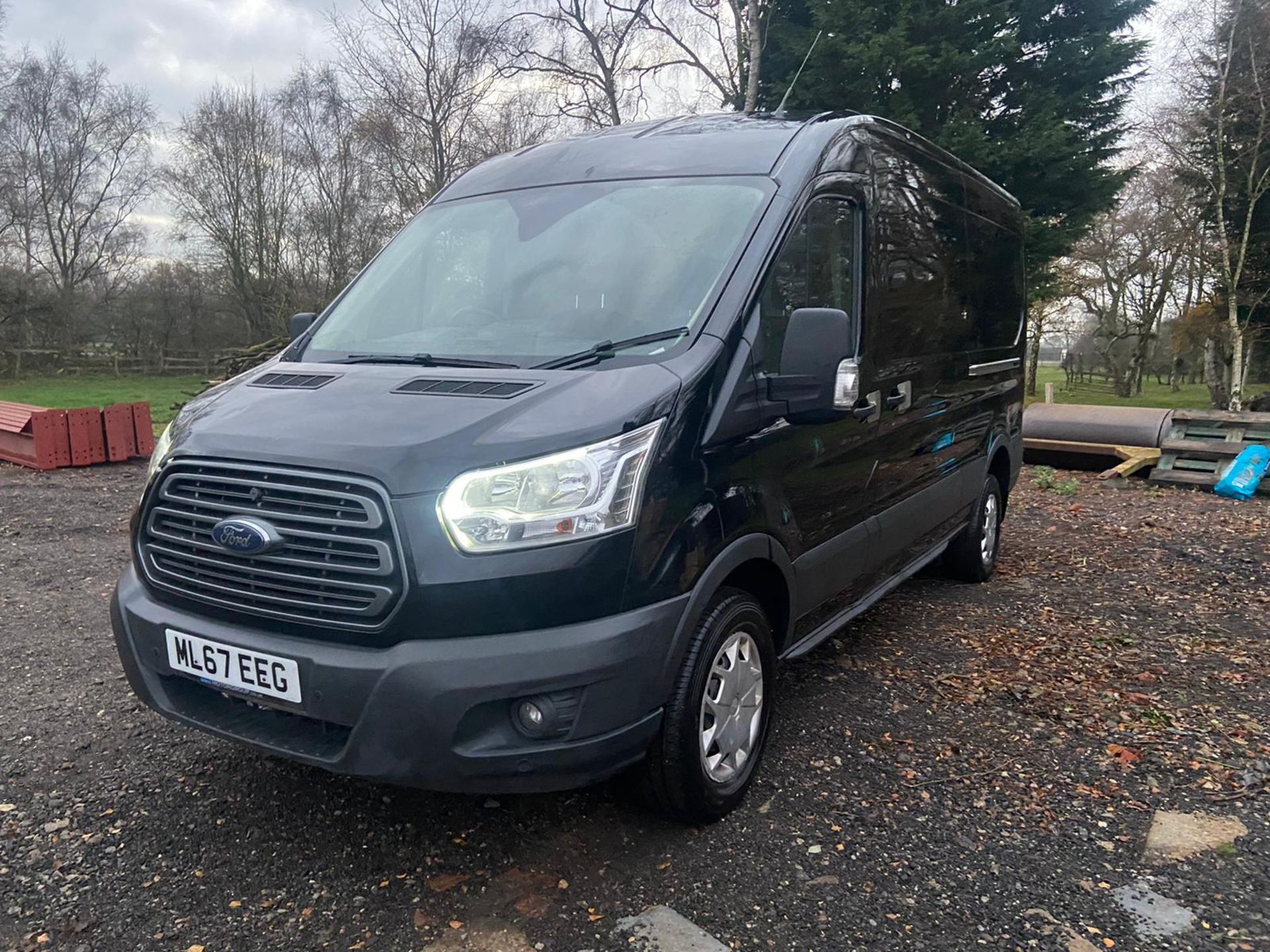 2017/67 REG FORD TRANSIT 350 2.0 DIESEL BLACK PANEL VAN, SHOWING 0 FORMER KEEPERS *PLUS VAT* - Image 3 of 11