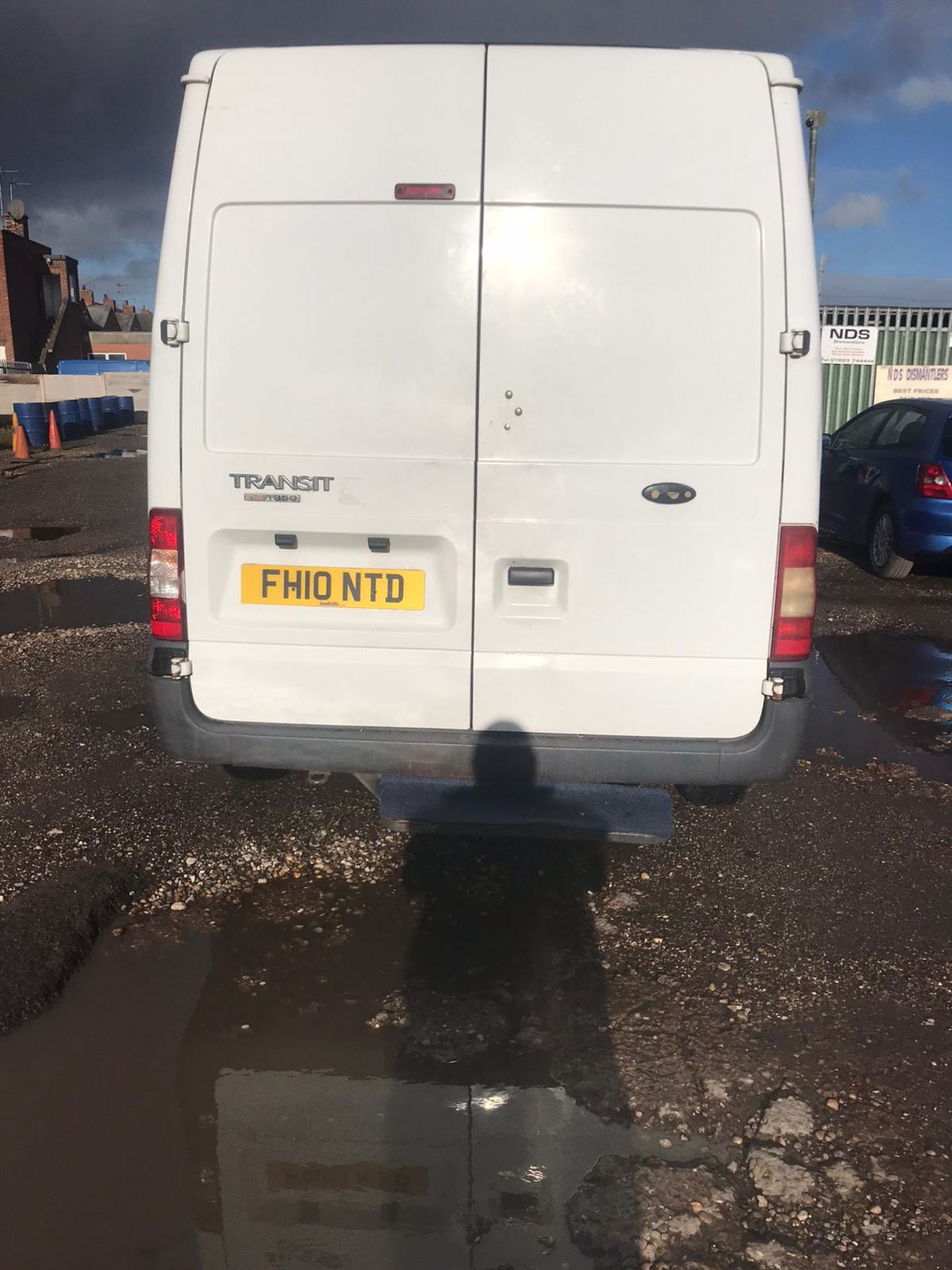 2010/10 REG FORD TRANSIT 115 T350L RWD 2.4 DIESEL WHITE PANEL VAN, SHOWING 4 FORMER KEEPERS *NO VAT* - Image 5 of 8