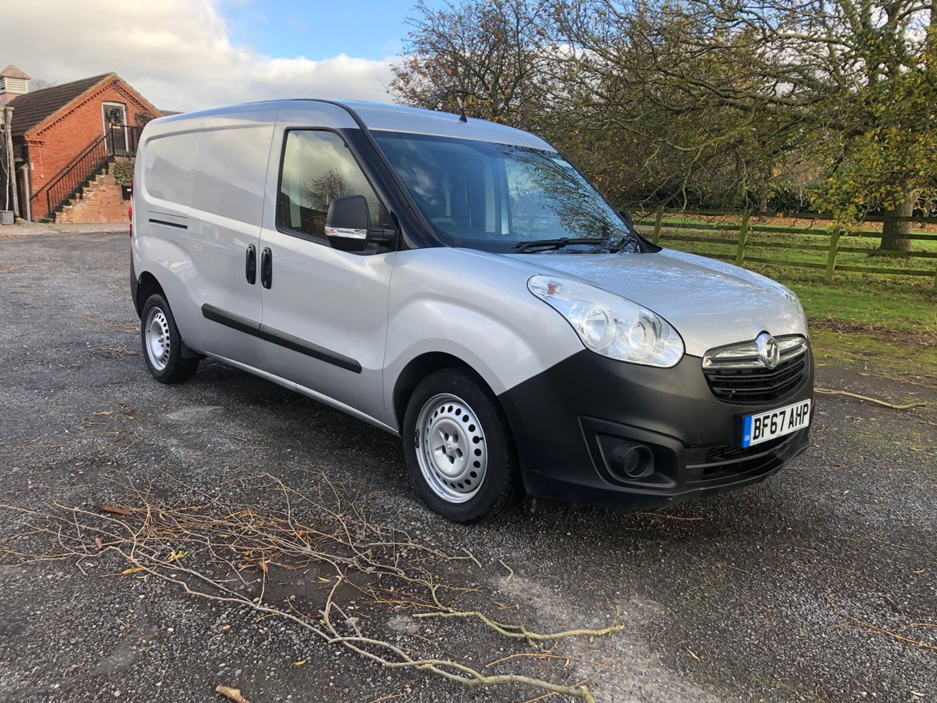 2017/67 REG VAUXHALL COMBO 2300 CDTI ECOFLEX 1.25 DIESEL SILVER PANEL VAN, SHOWING 0 FORMER KEEPERS