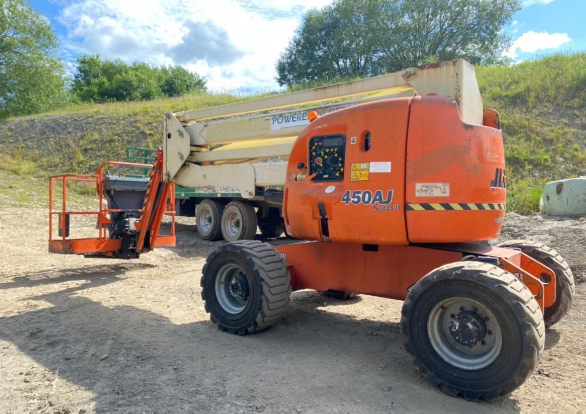 2007 JLG 450AJ SERIES II LIFT, RUNS, DRIVES AND LIFTS, SHOWING 2550 HOURS, 4X4 *PLUS VAT* - Image 3 of 7