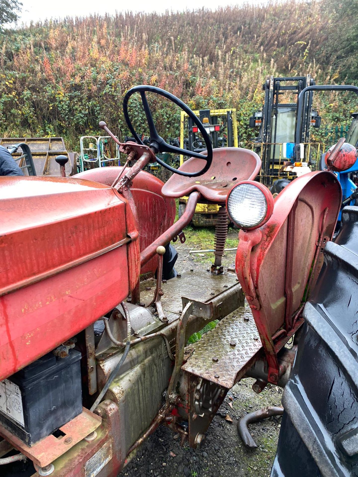 REAR VINTAGE MASSEY HARRIS 3 WHEEL TRACTOR *PLUS VAT* - Image 3 of 5