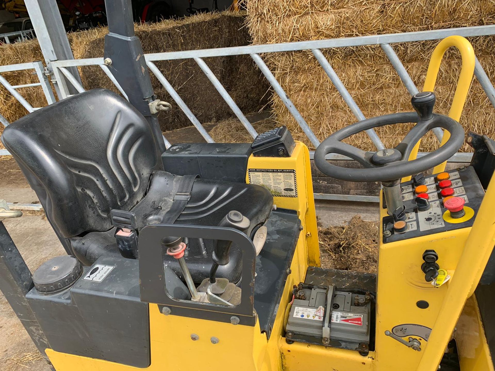 BOMAG BW 80 ADH-2 TWIN DRUM RIDE ON ROLLER *PLUS VAT* - Image 8 of 10