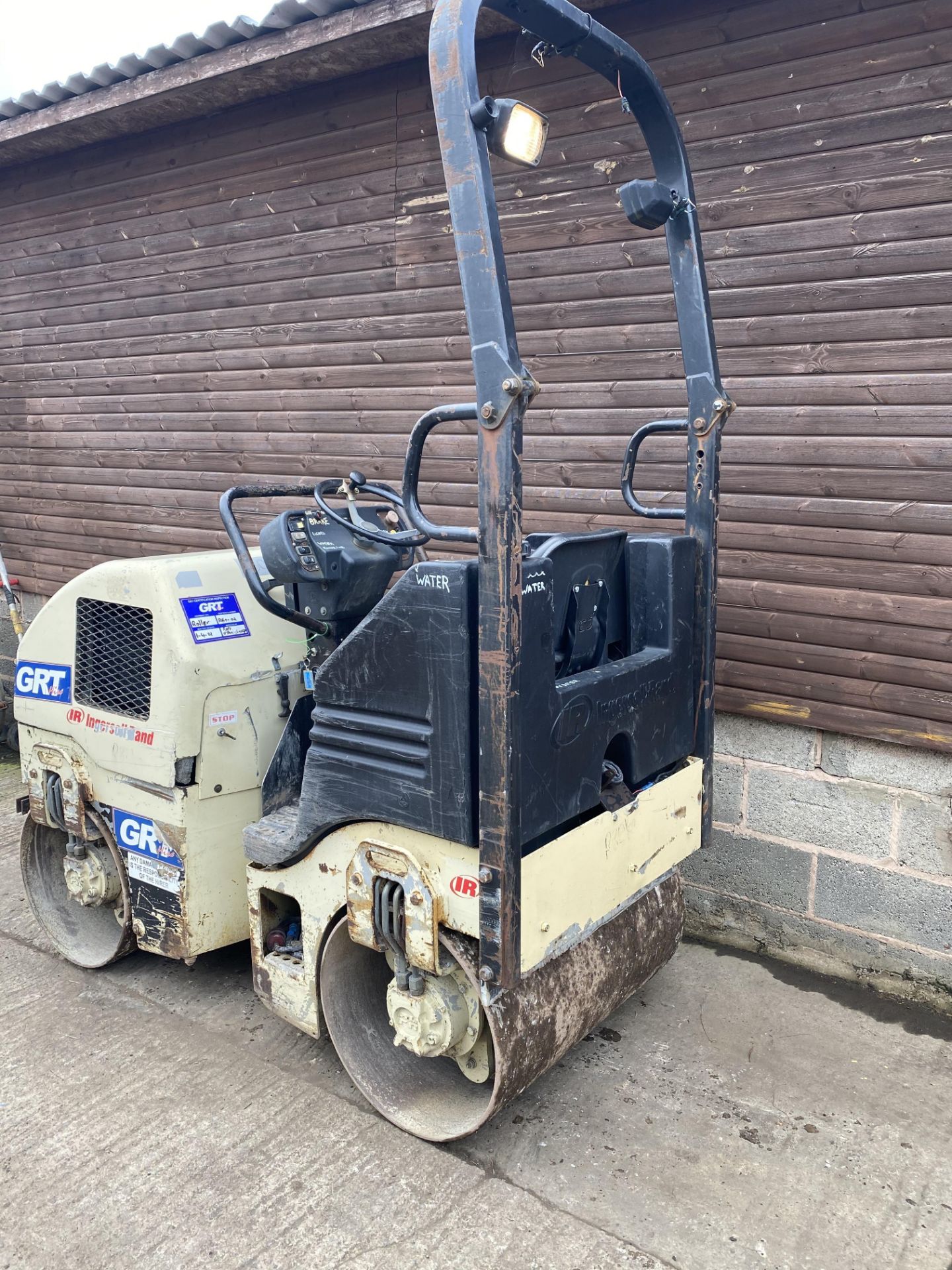 2007 INGERSOLL RAND DD14 ROLLER, ONLY 537 HOURS STARTS FIRST TIME, RUNS, DRIVES, VIBRATES BOTH DRUMS - Image 3 of 5