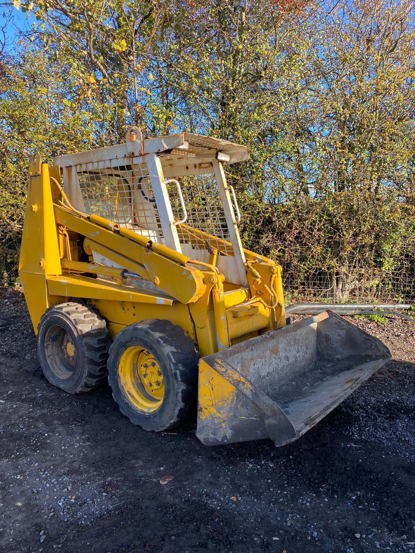 CASE 1840 SKID STEER LOADER, STARTS FIRST TURN OF THE KEY, RUNS, DRIVES AND LIFTS *PLUS VAT* - Image 7 of 9