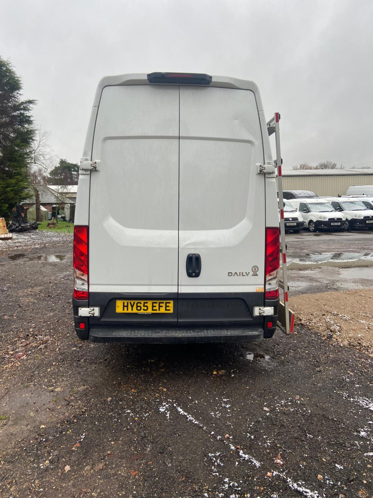 2015/65 REG IVECO DAILY 35S13 XLWB 2.3 DIESEL WHITE PANEL VAN, SHOWING 0 FORMER KEEPERS *PLUS VAT* - Image 5 of 9