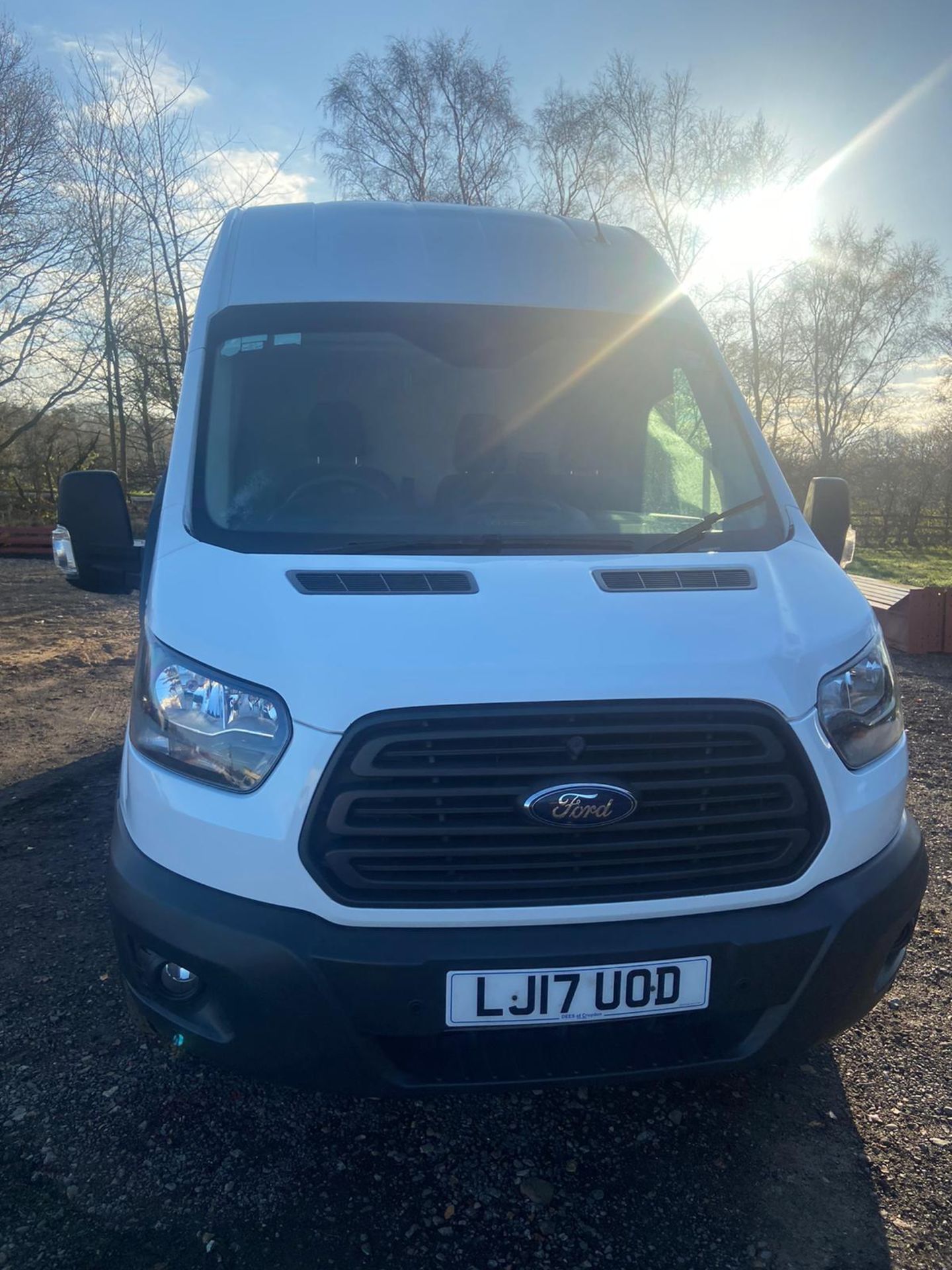 2017/17 REG FORD TRANSIT 350 2.0 DIESEL WHITE PANEL VAN, SHOWING 0 FORMER KEEPERS *PLUS VAT* - Image 2 of 12