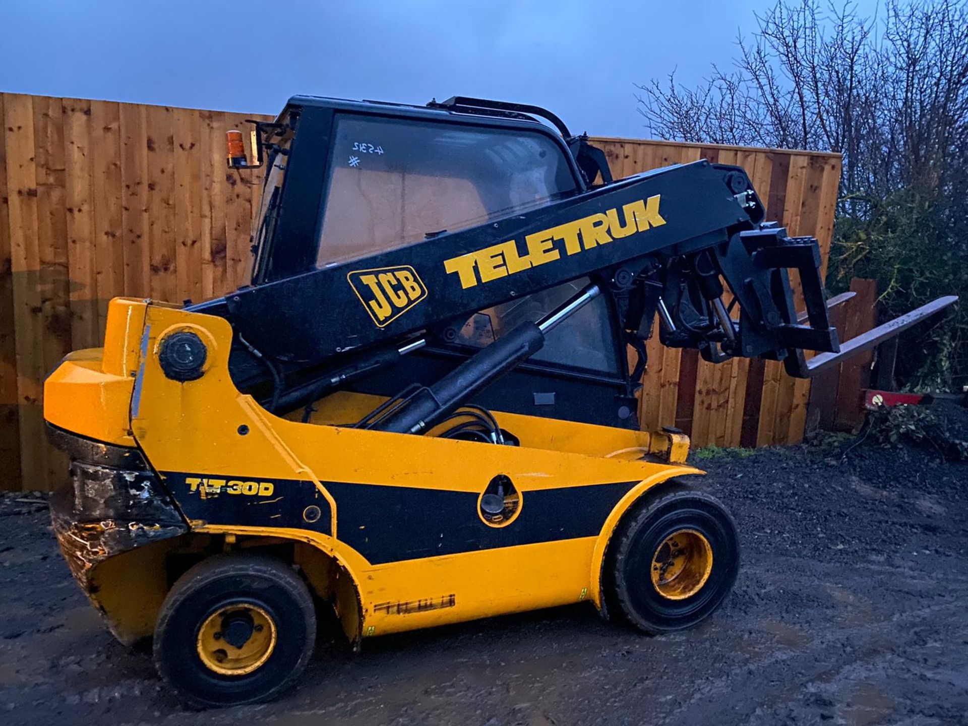 JCB TLT30D TELEHANDLER TELETRUK, STARTS FIRST TIME RUNS, DRIVES AND WORKS WELL *PLUS VAT* - Image 3 of 8